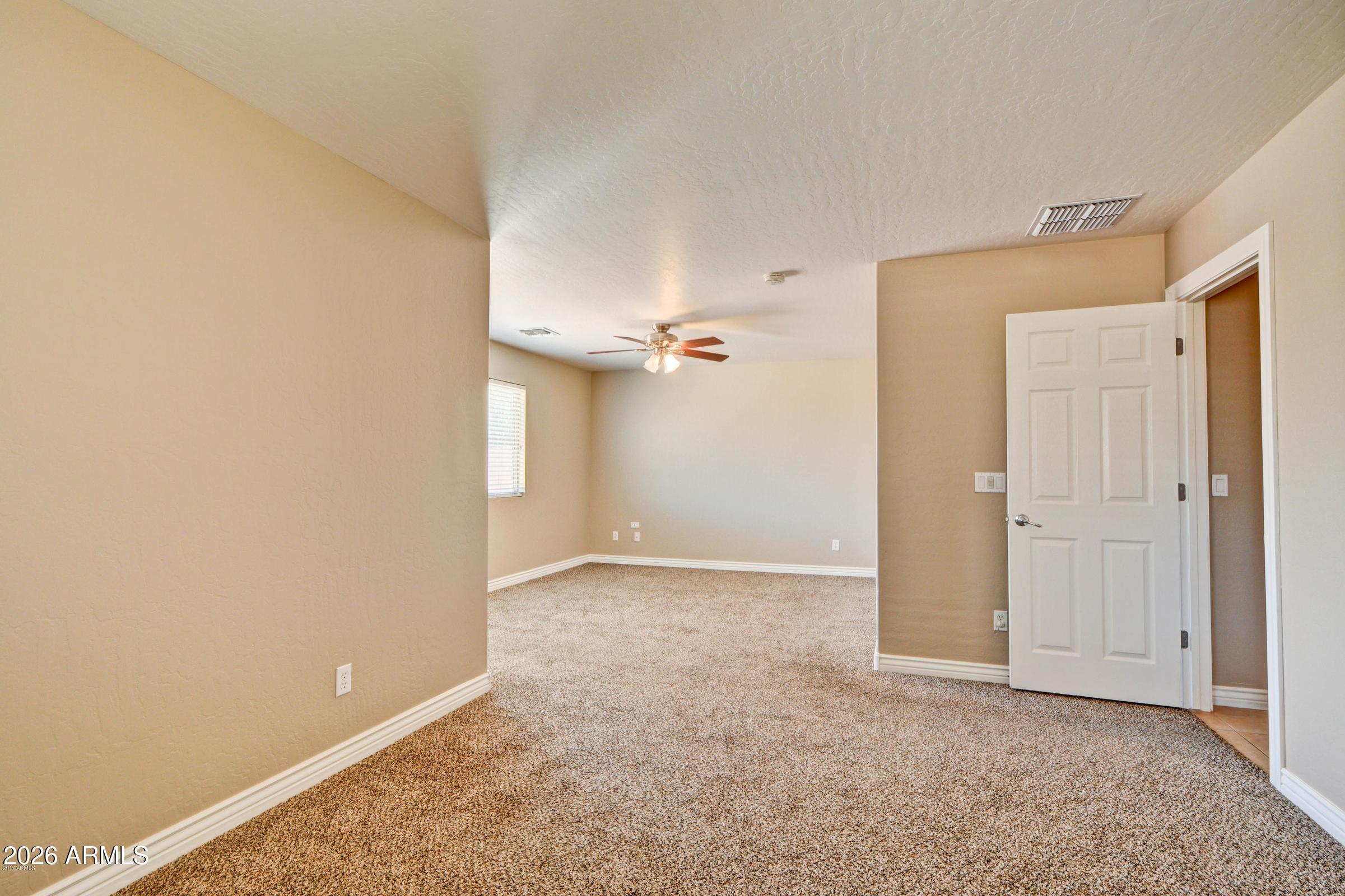 DREAMING SUMMIT UNIT 2A - Residential
