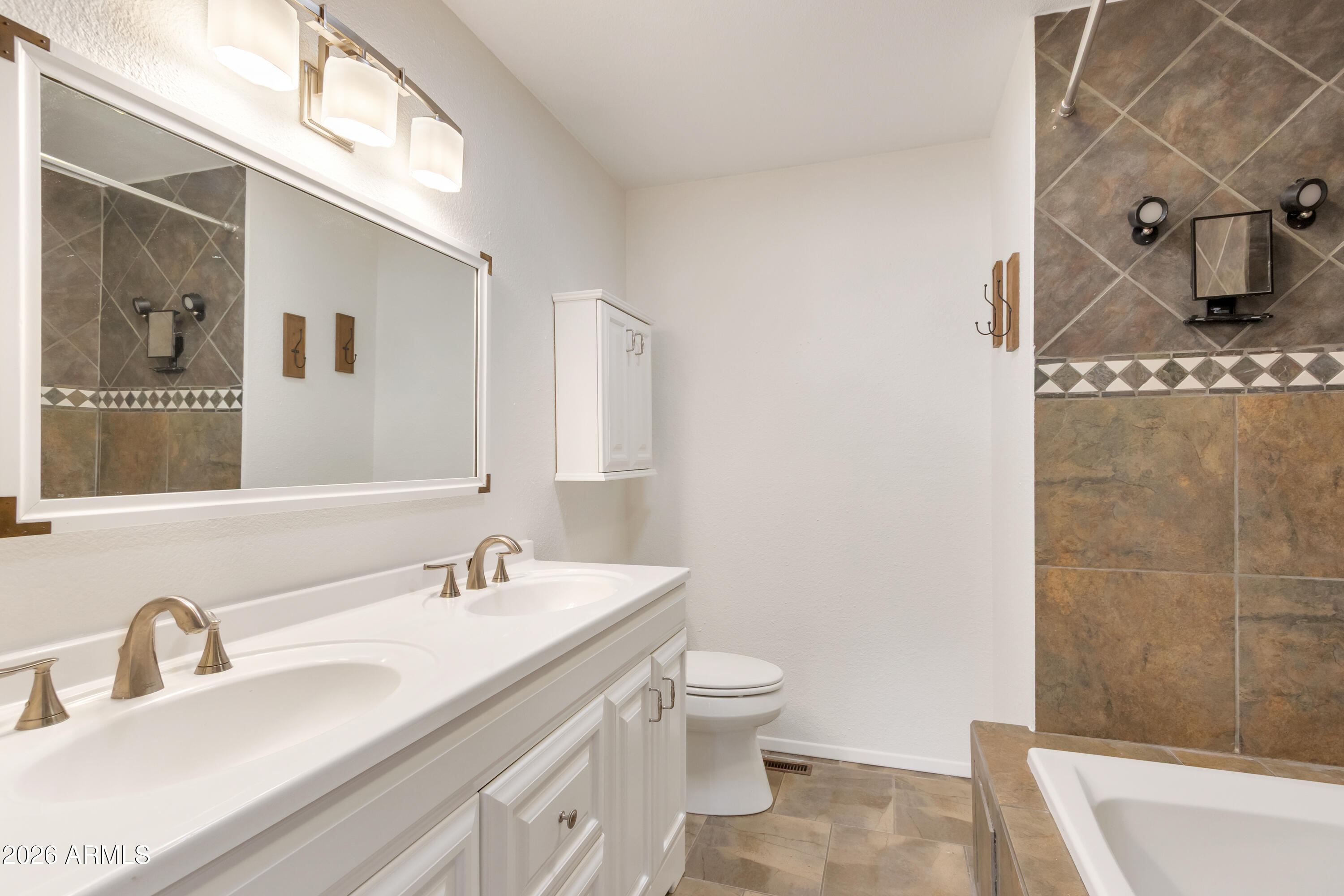 OAK CREEK COUNTRY CLUB WEST - Residential
