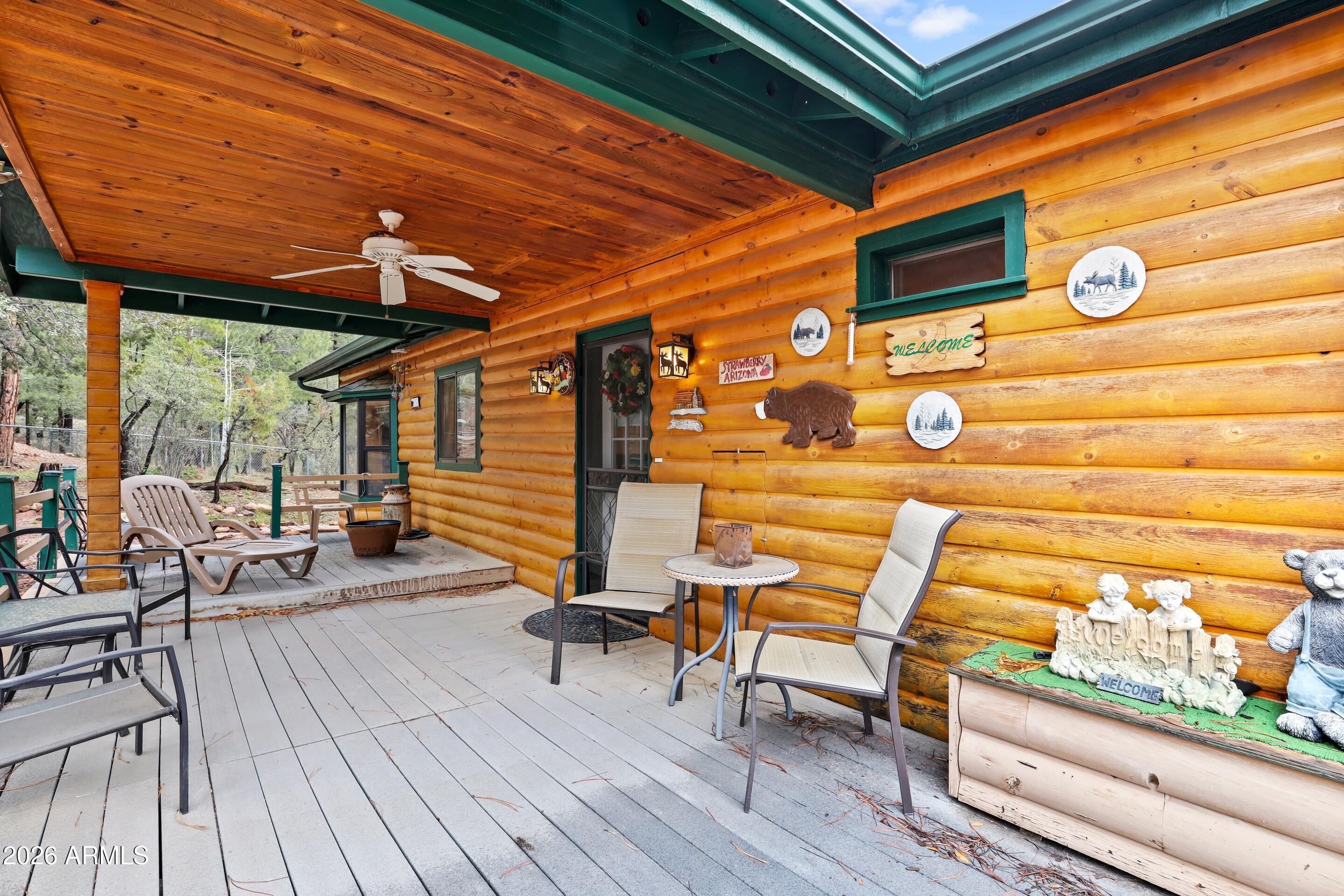 5343 N STRAWBERRY Drive