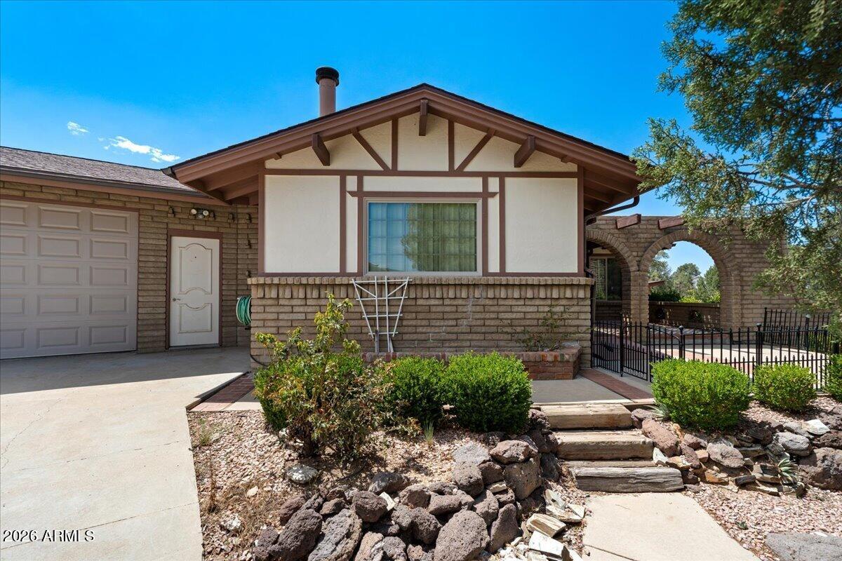 6860 N QUAIL VIEW Lane