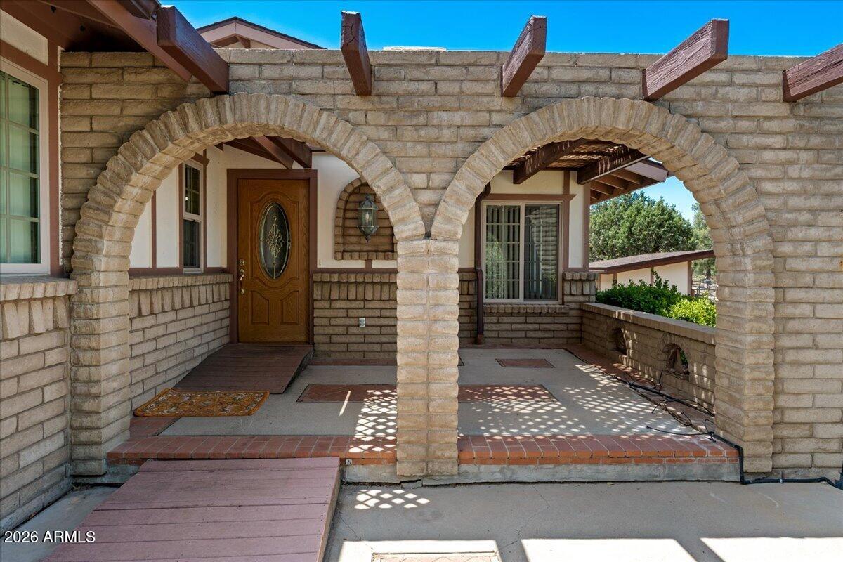 6860 N QUAIL VIEW Lane