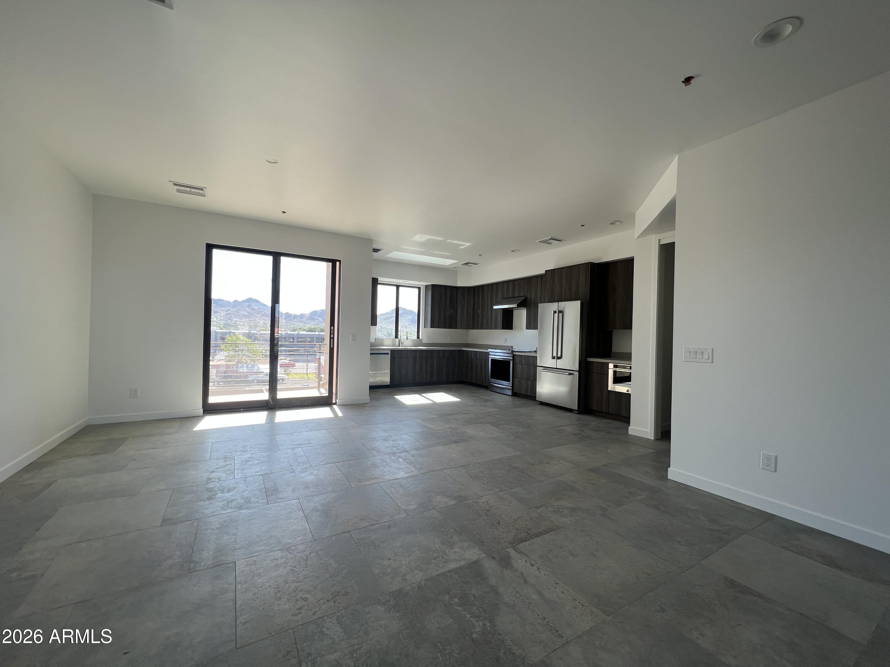 505 E MOUNTAIN VIEW Road