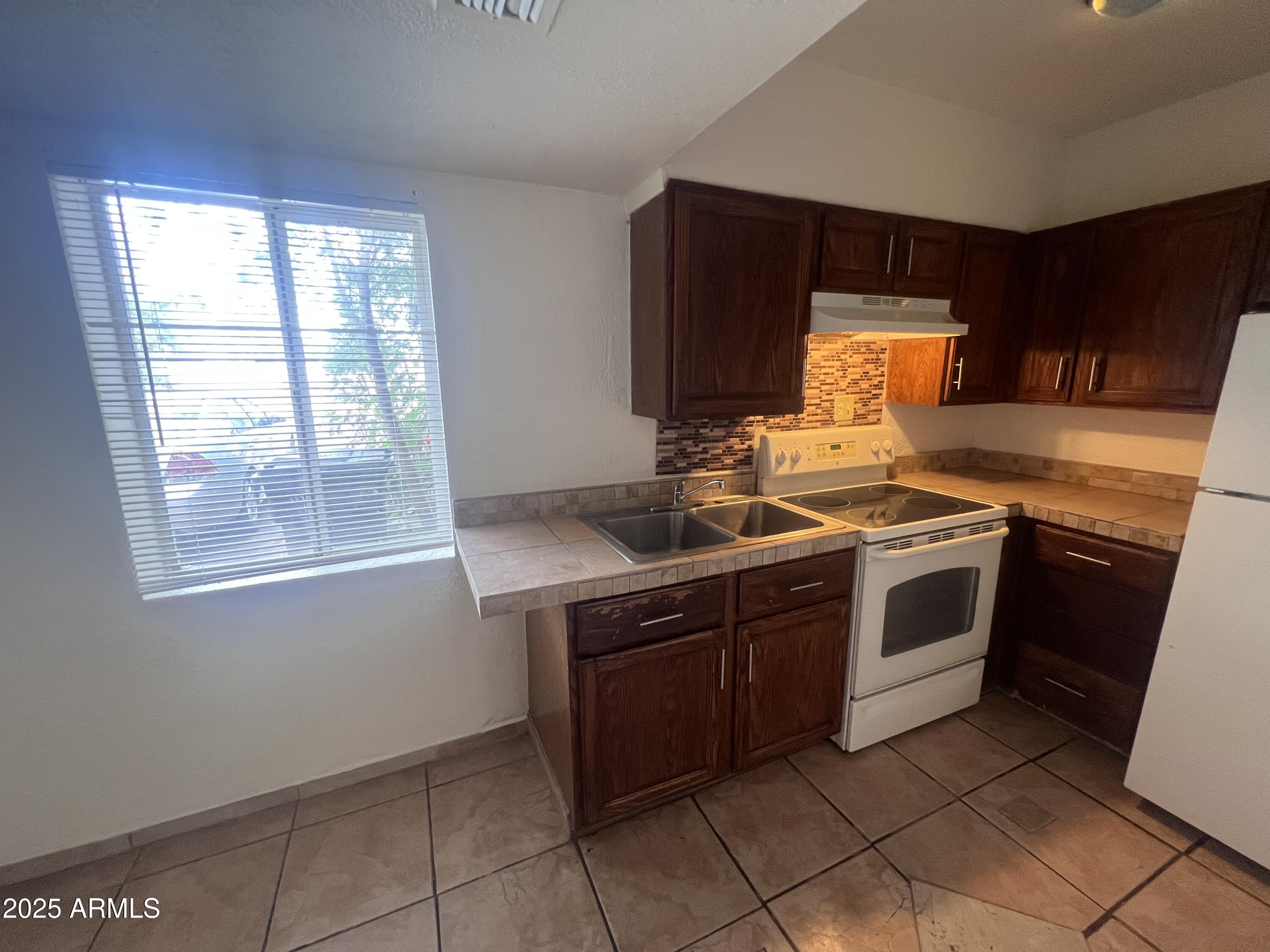 ALMOND PLACE - Residential Income