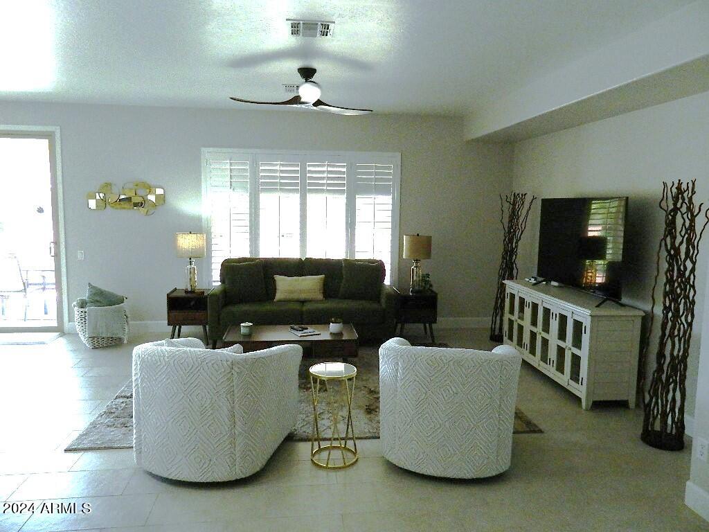 22816 N LAS POSITAS Drive