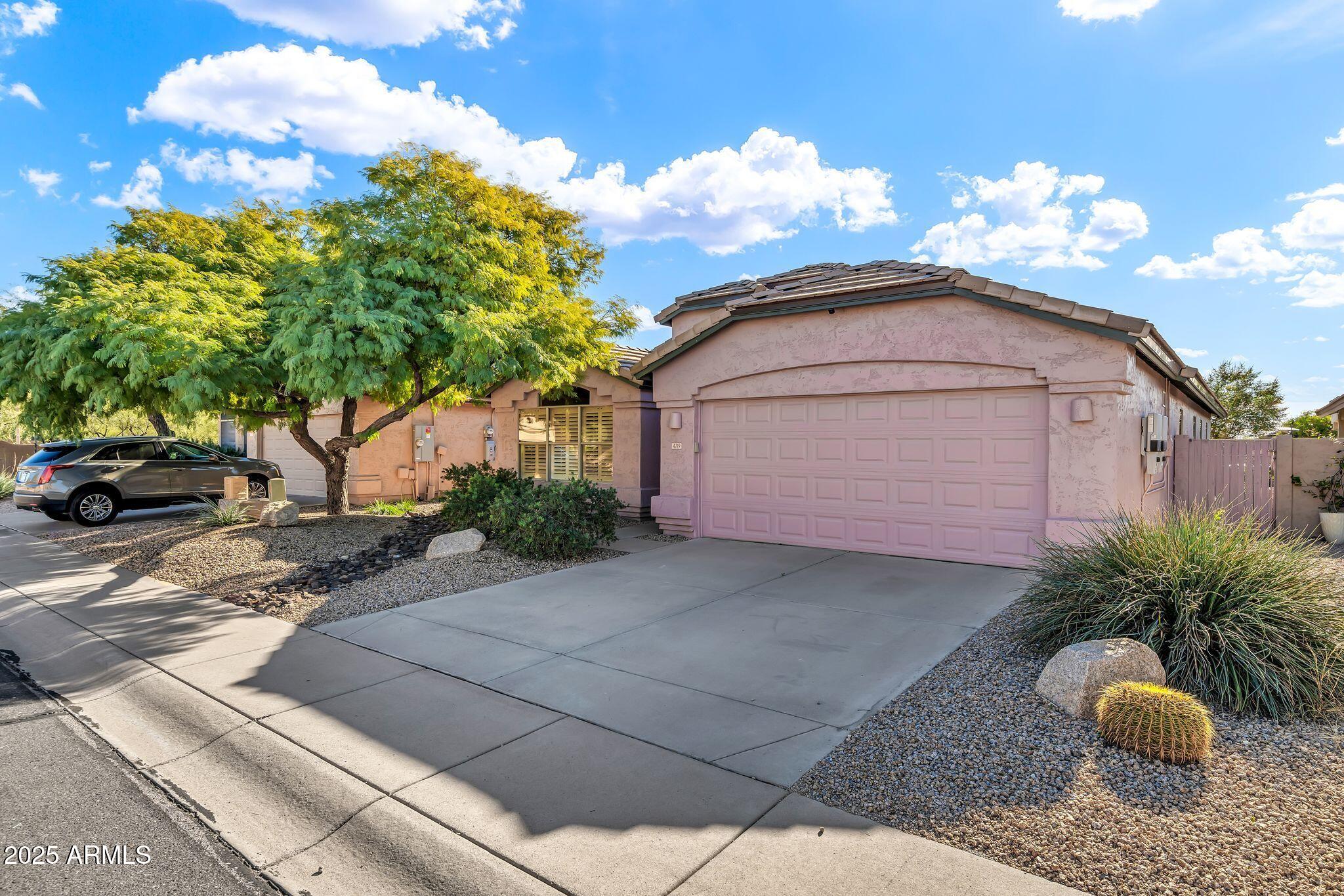 4719 E ADOBE Drive