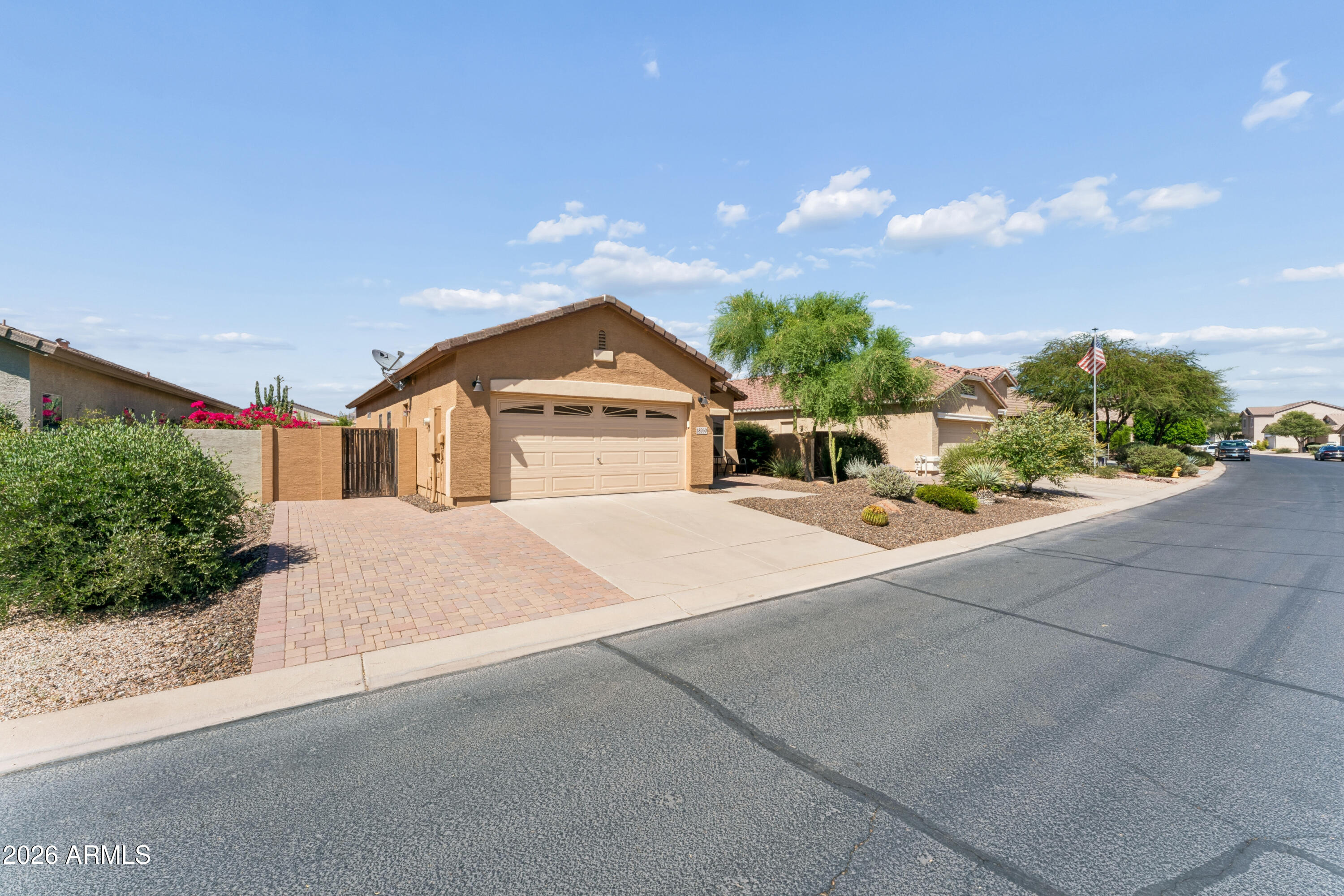 18260 E EL AMANCER --