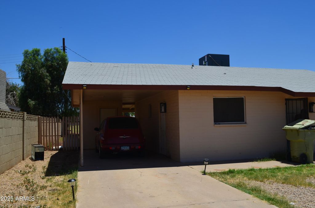 Photo of 7249 N 50th Drive, Glendale, AZ 85301 (MLS # 6920996)