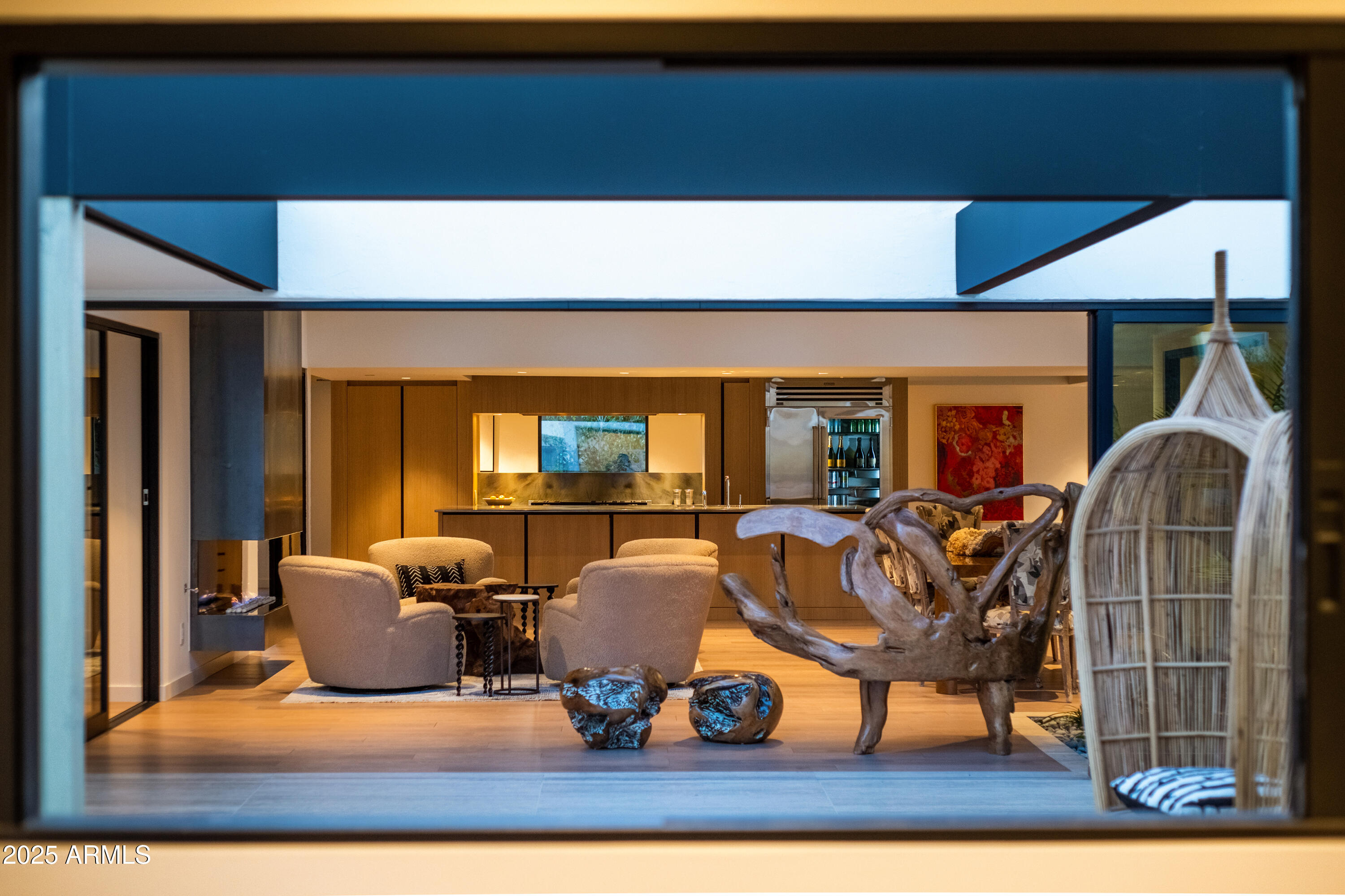 5311 E MITCHELL Drive