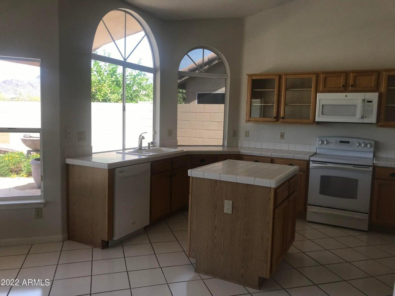 9440 E Palm Tree Drive