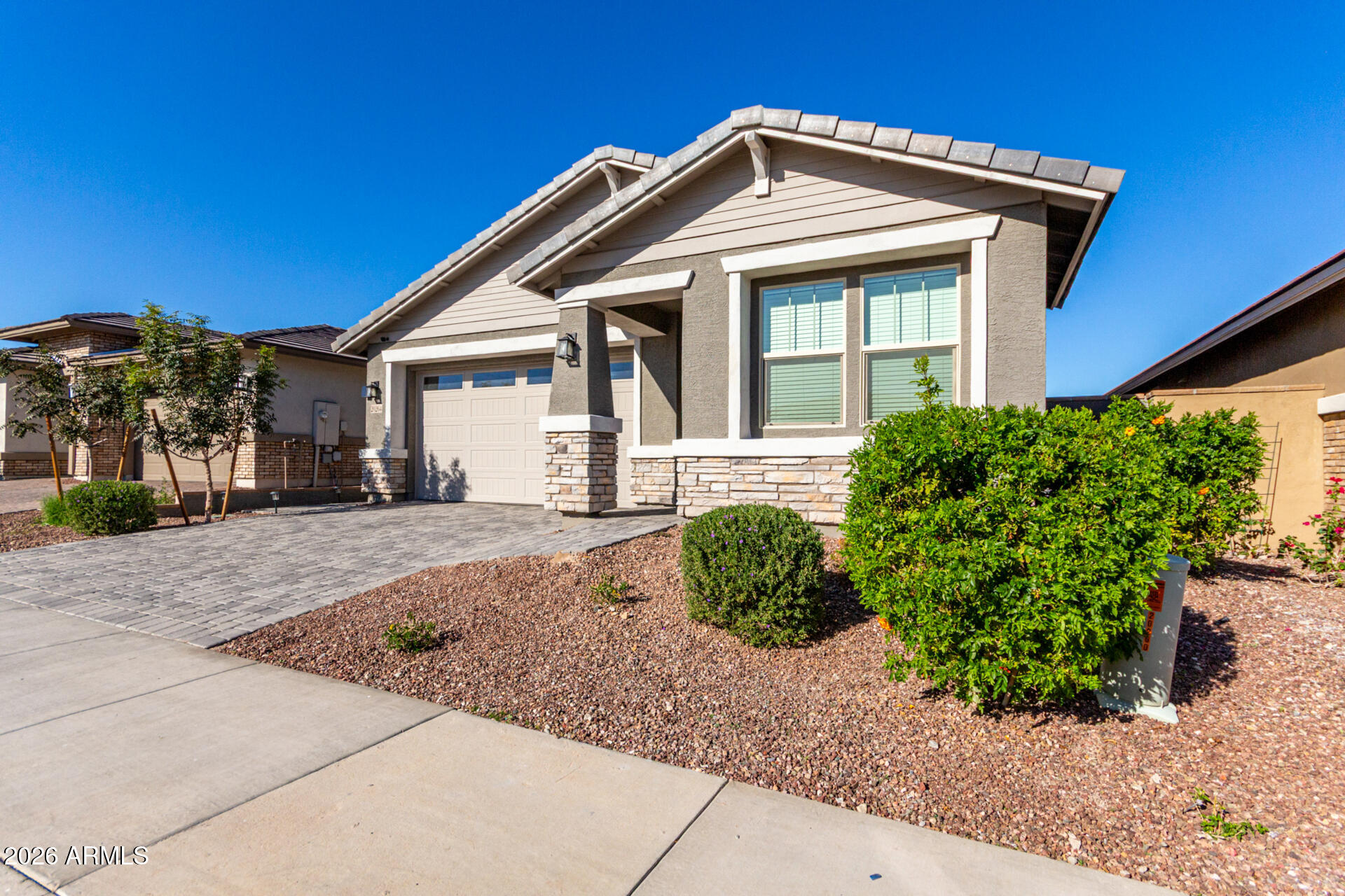 20264 W MONTECITO Avenue