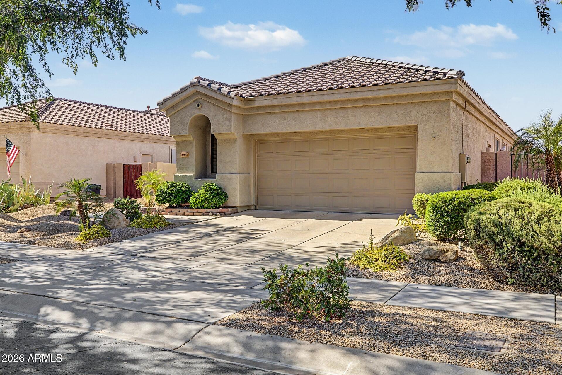 6962 W ROSE GARDEN Lane