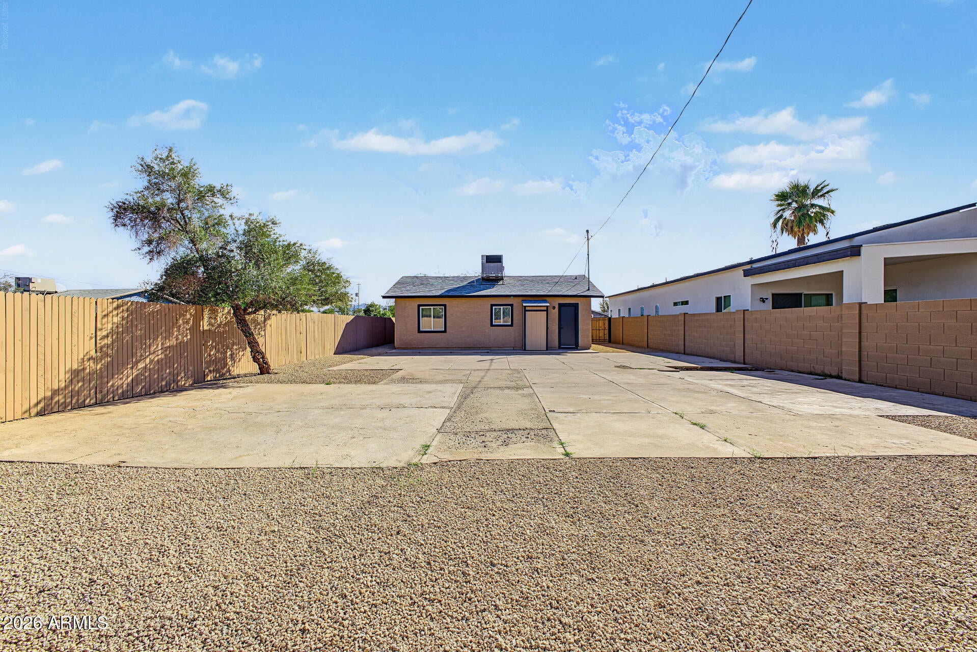 104 E KINDERMAN Drive