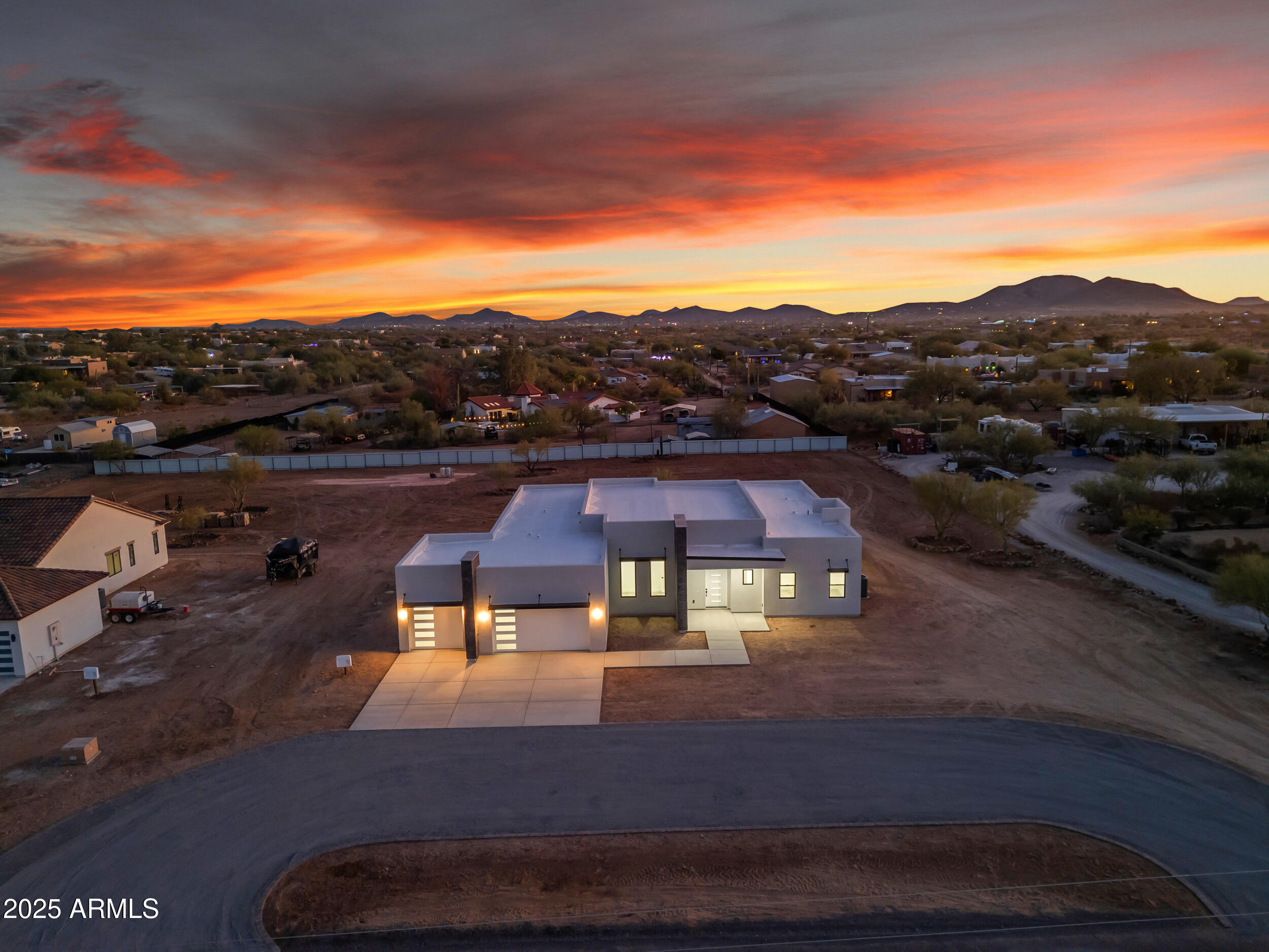 475 W Saddle Mountain Road