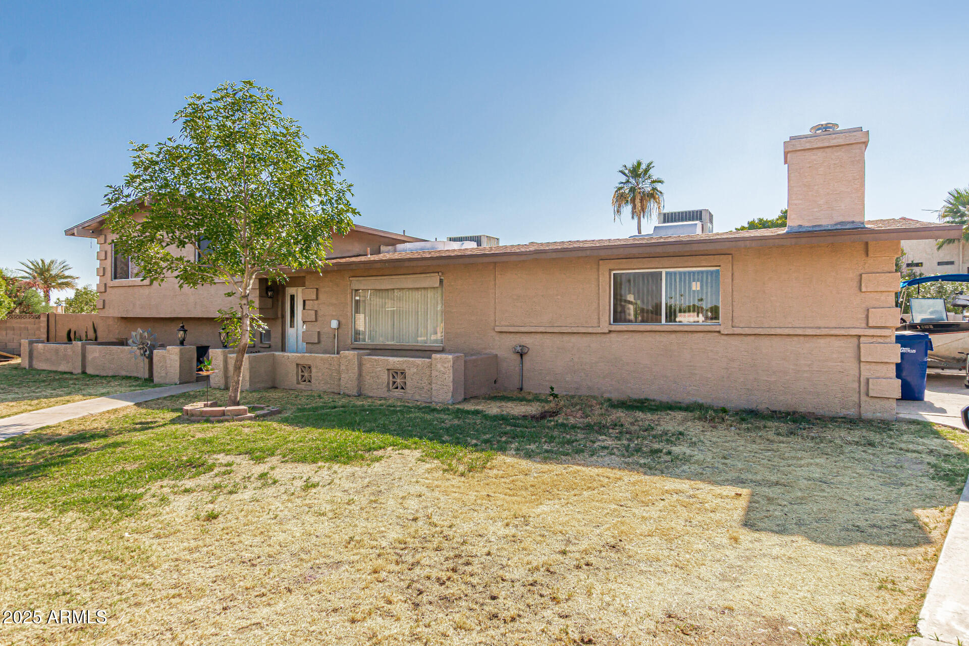 840 N ACACIA --