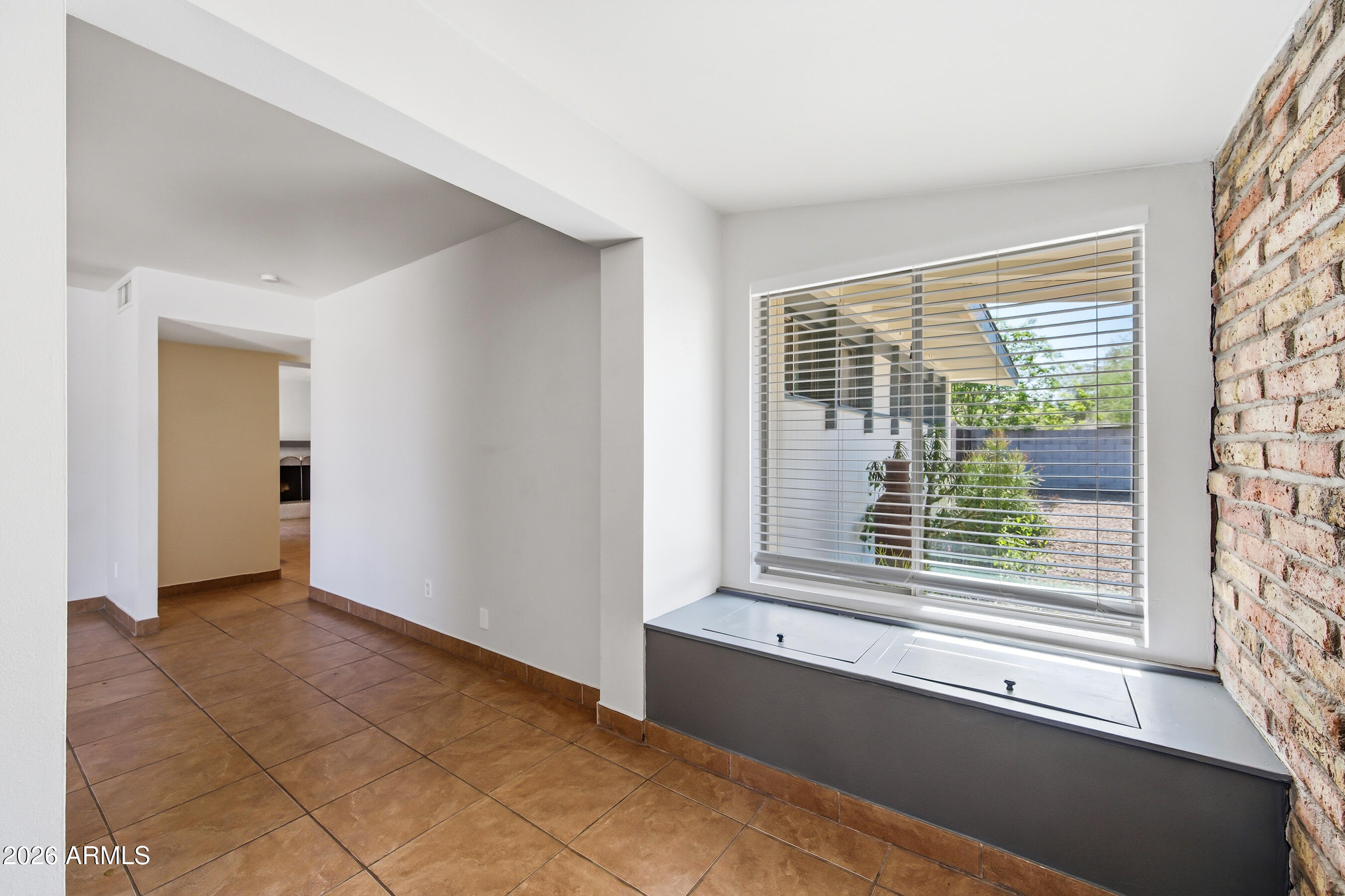 4213 E Sahuaro Drive