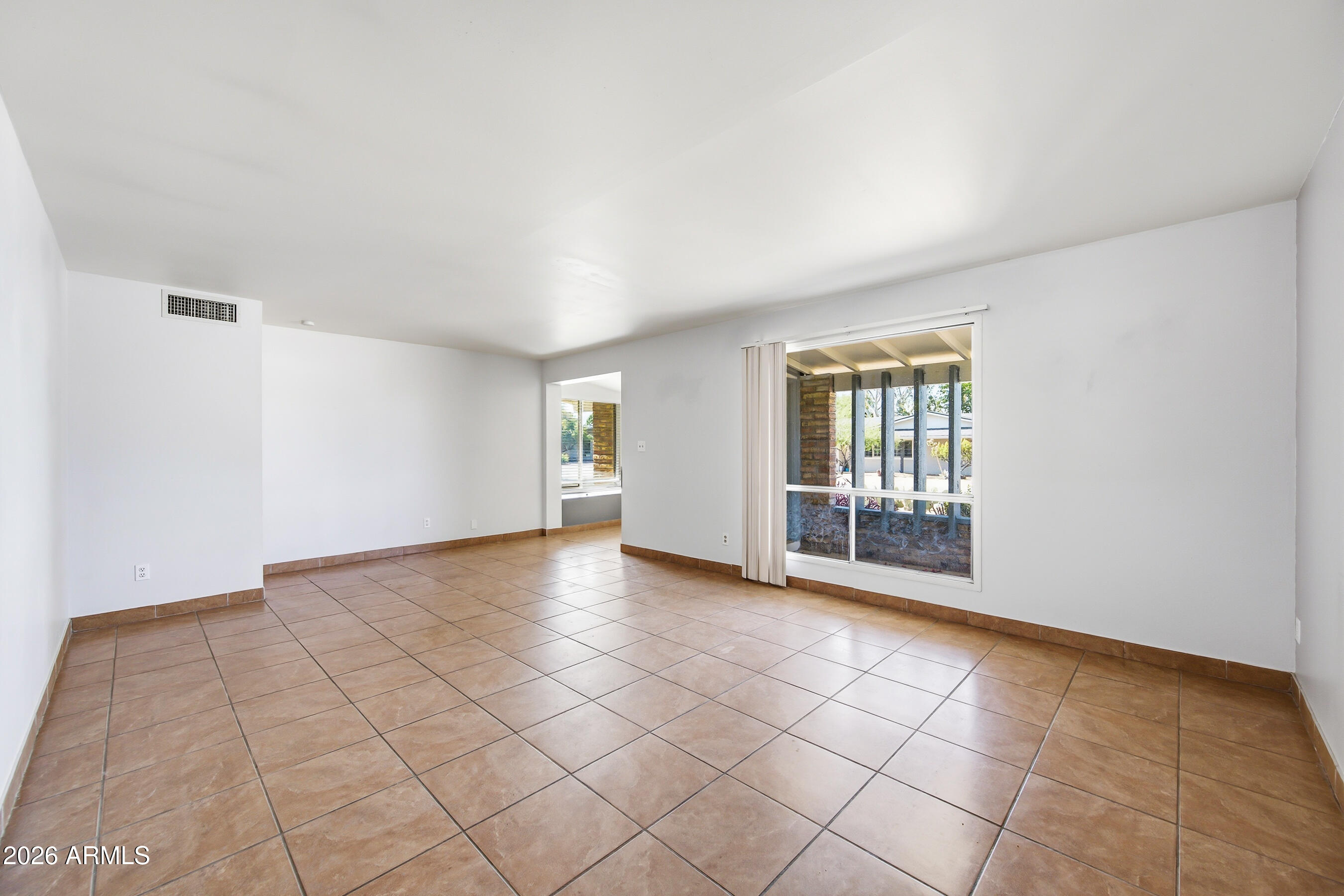 4213 E Sahuaro Drive