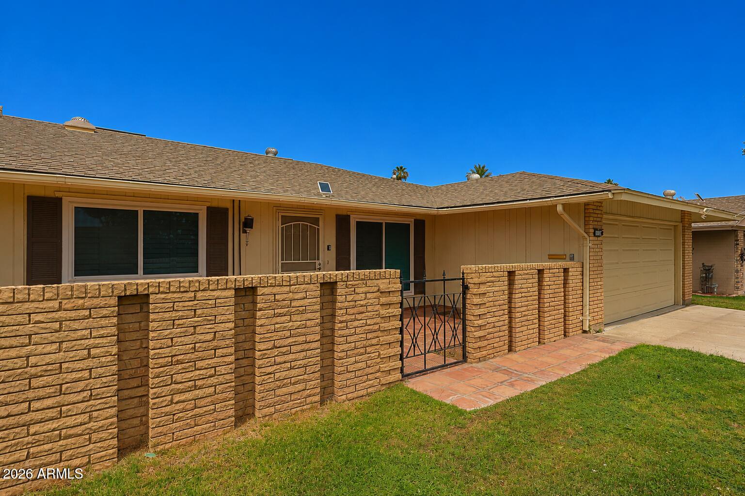 10646 W TROPICANA Circle