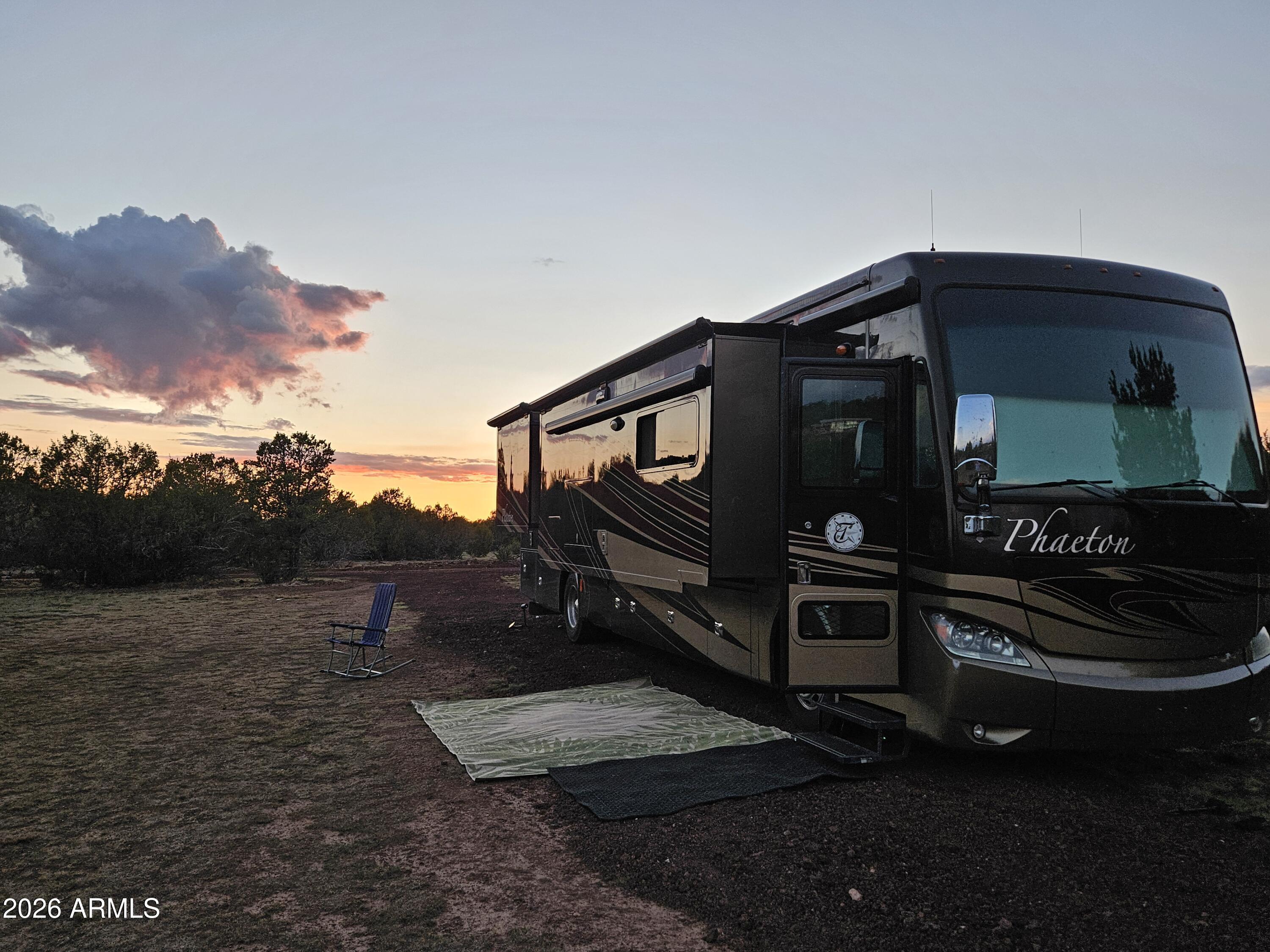 1760 W HONEYSUCKLE Road 5