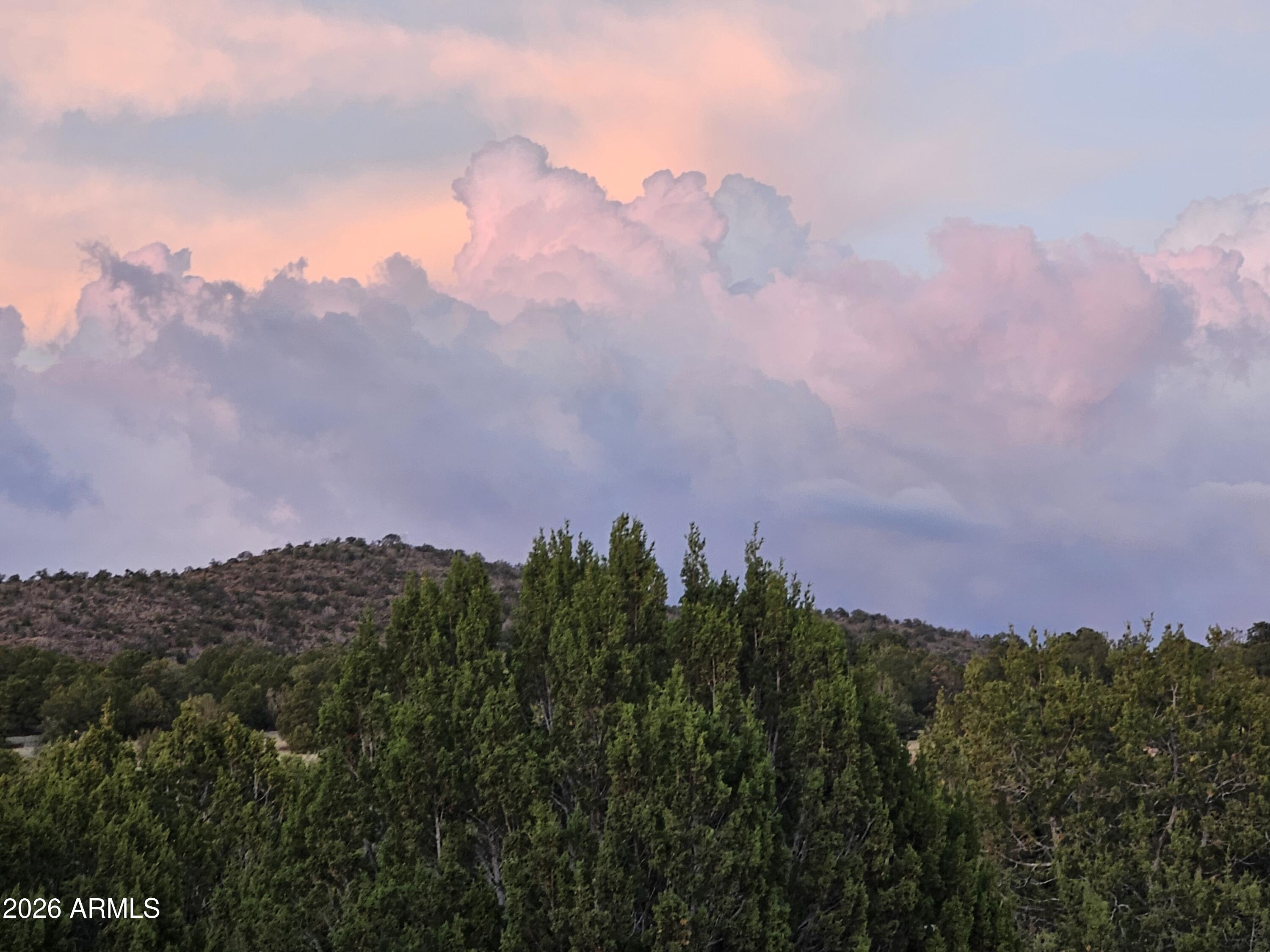 1760 W HONEYSUCKLE Road 5