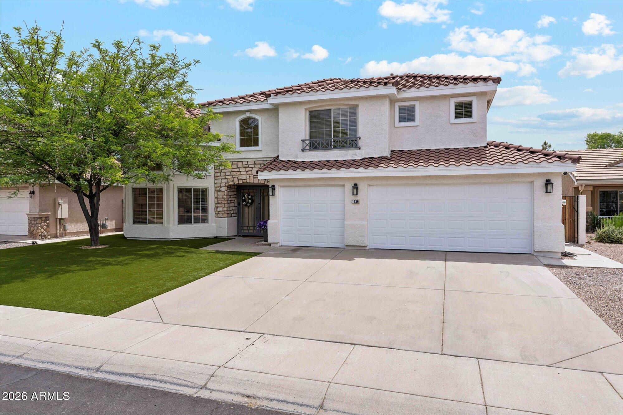 1039 W JUANITA Avenue