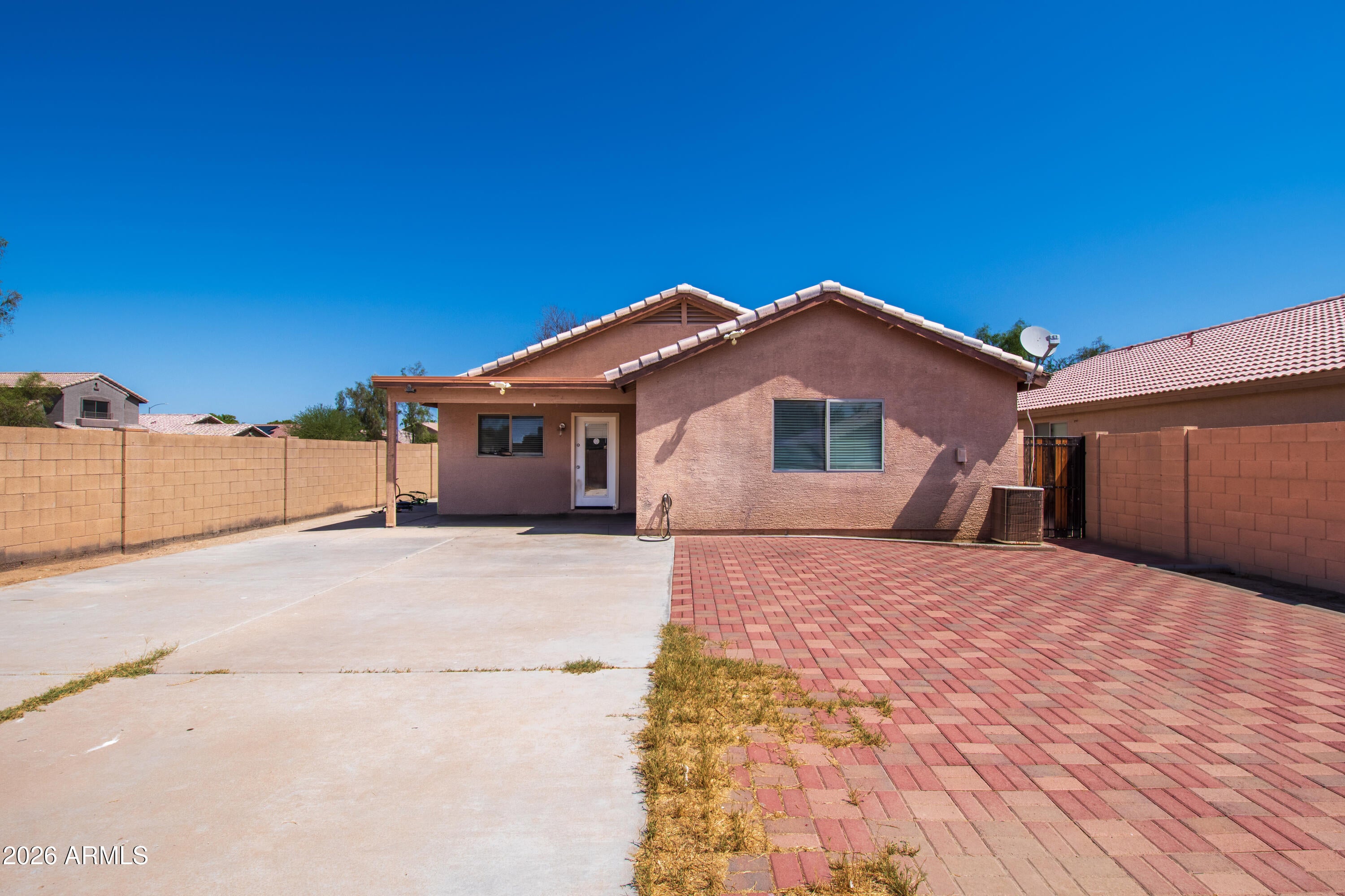 17271 W APACHE Street