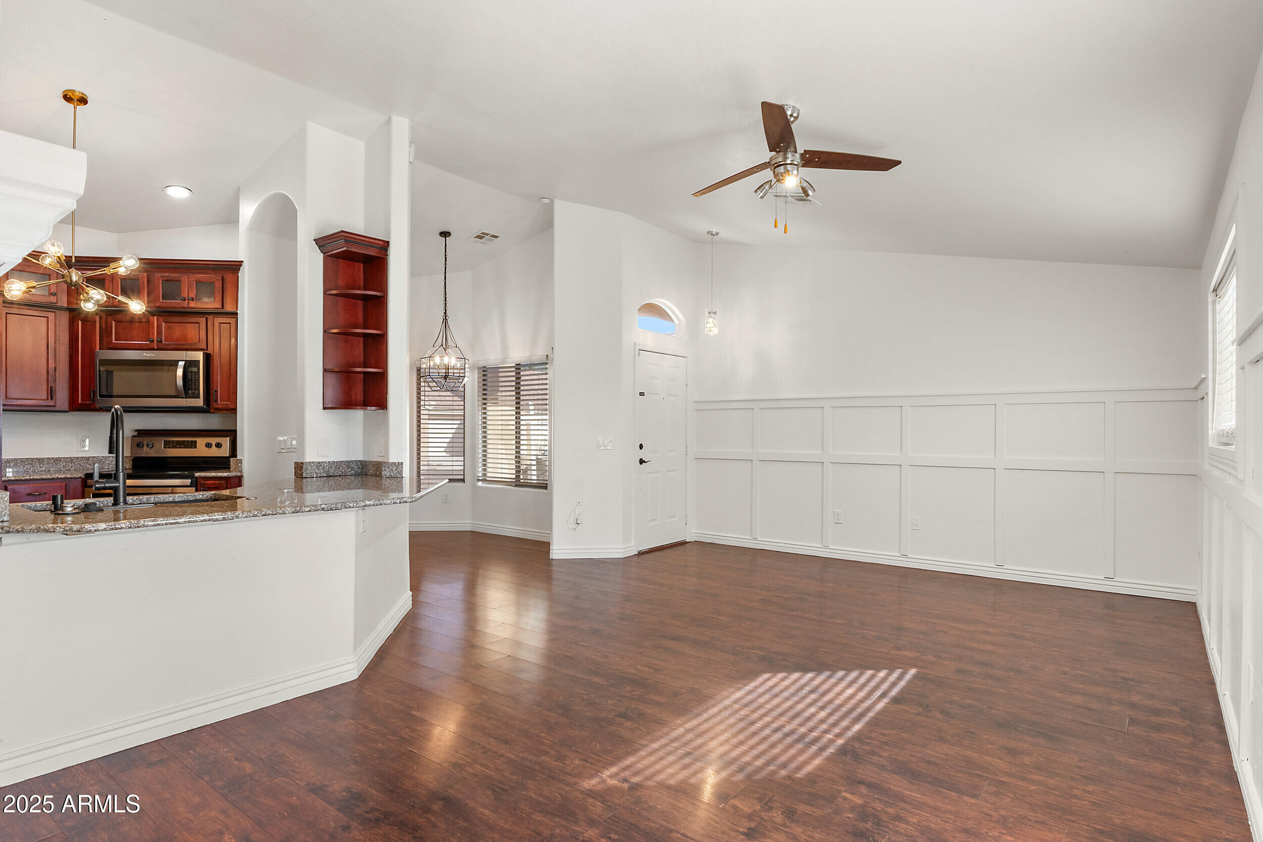 1260 S LINDSAY Road 8
