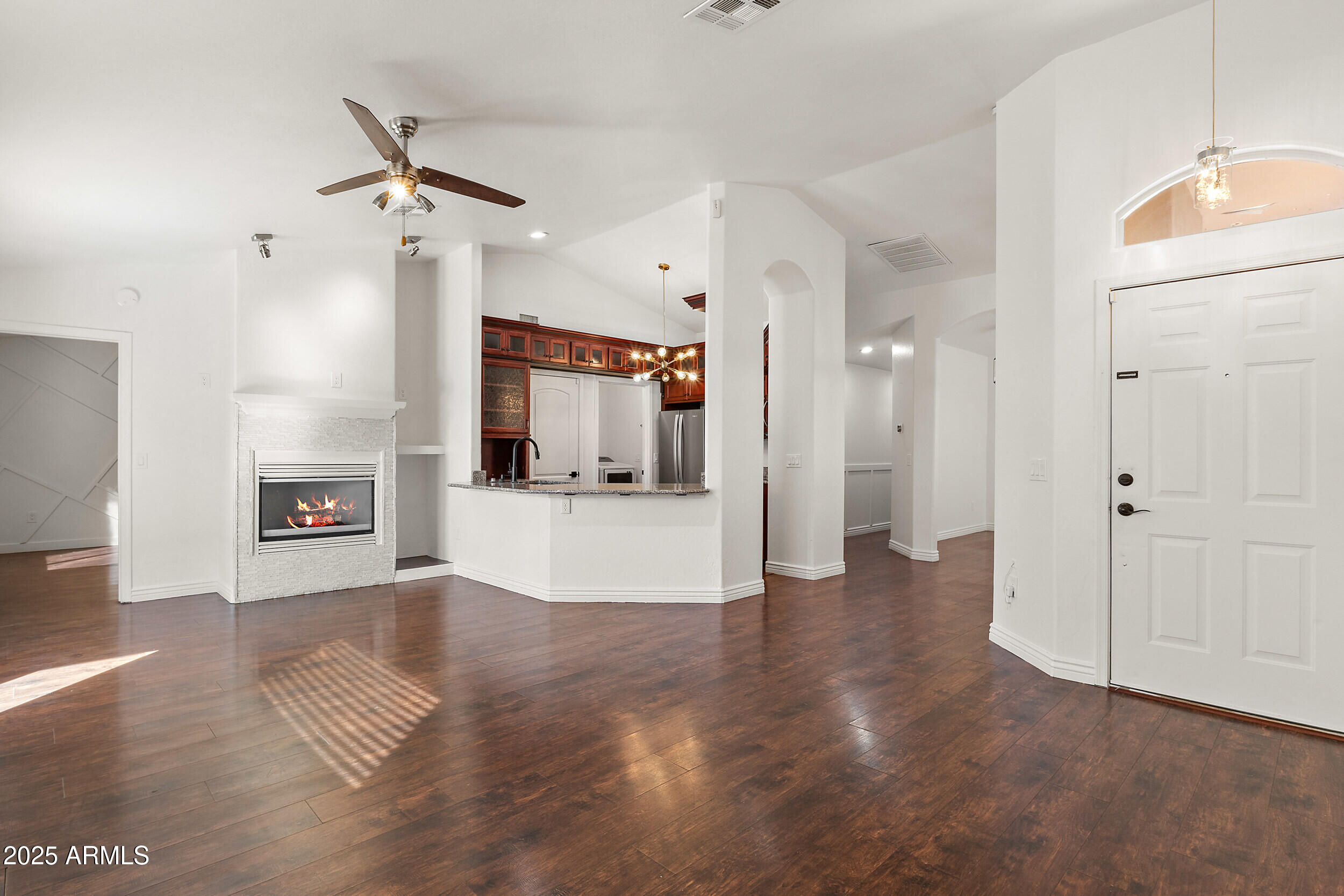 1260 S LINDSAY Road 8