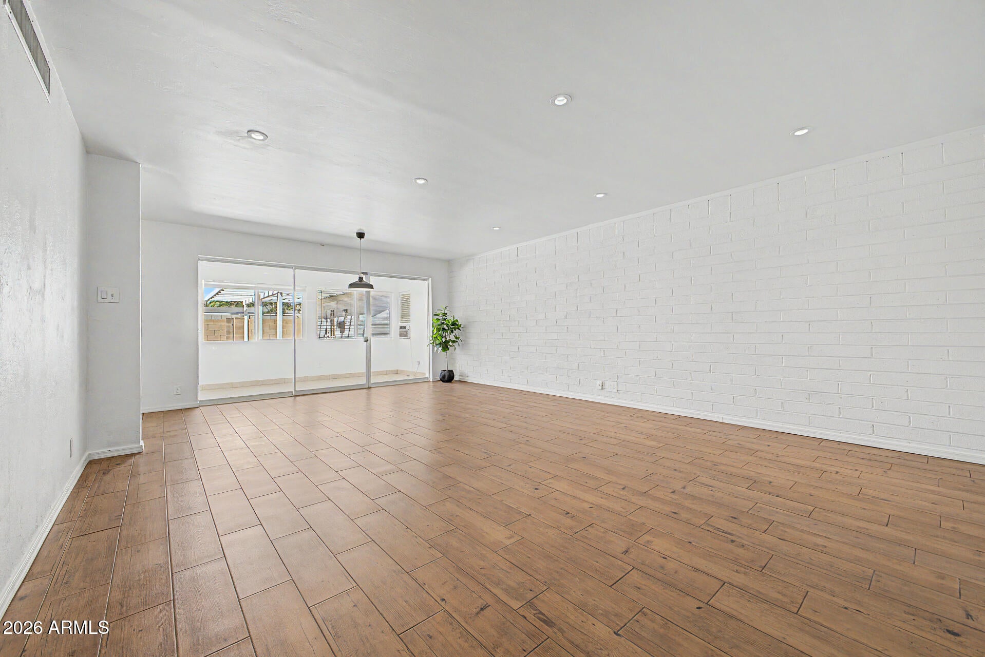 420 W CHEERY LYNN Road