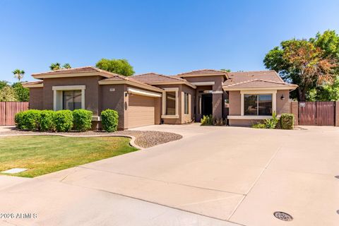 557 S LEMON Court Gilbert AZ 85296