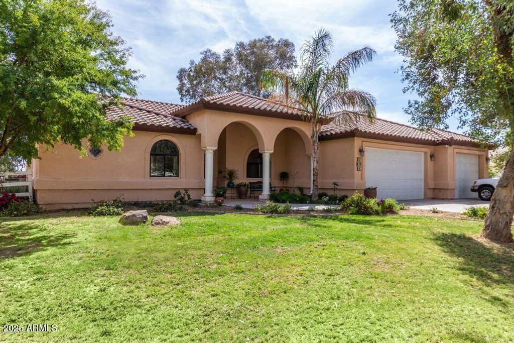 Photo of 18707 W Elm Street, Litchfield Park, AZ 85340 (MLS # 6927856)