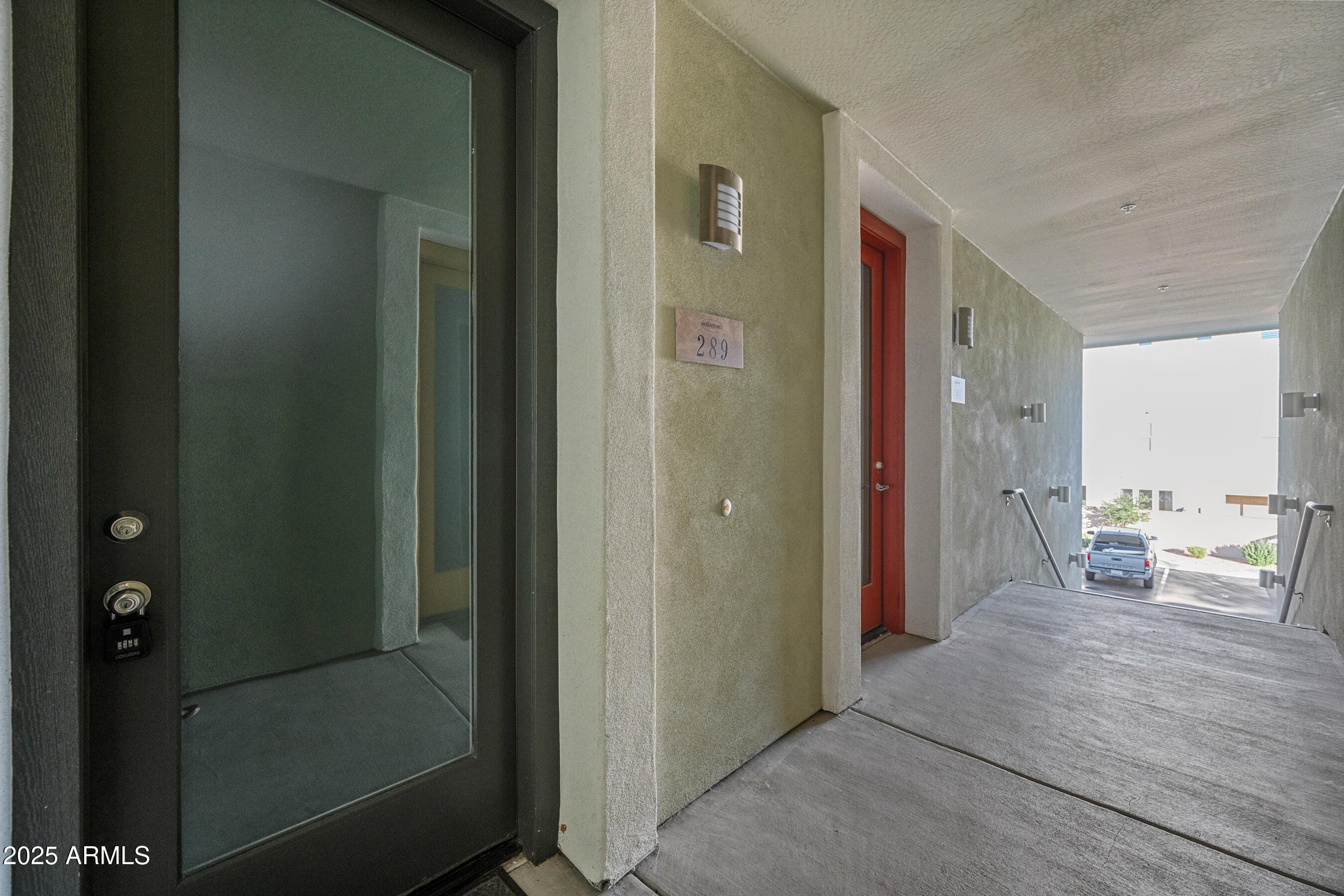 1250 N ABBEY Lane 289