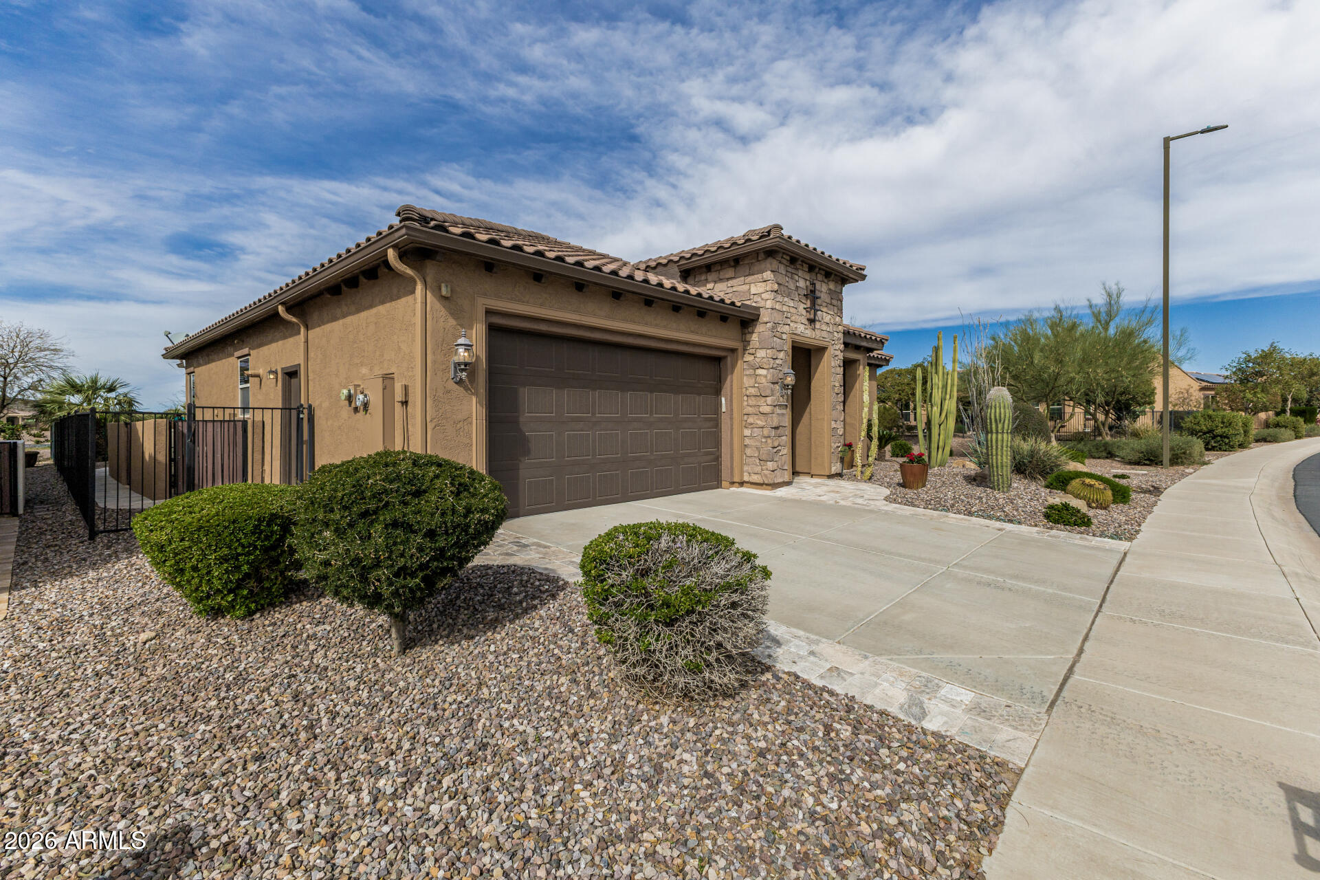 4234 N PRESIDENTIAL Drive