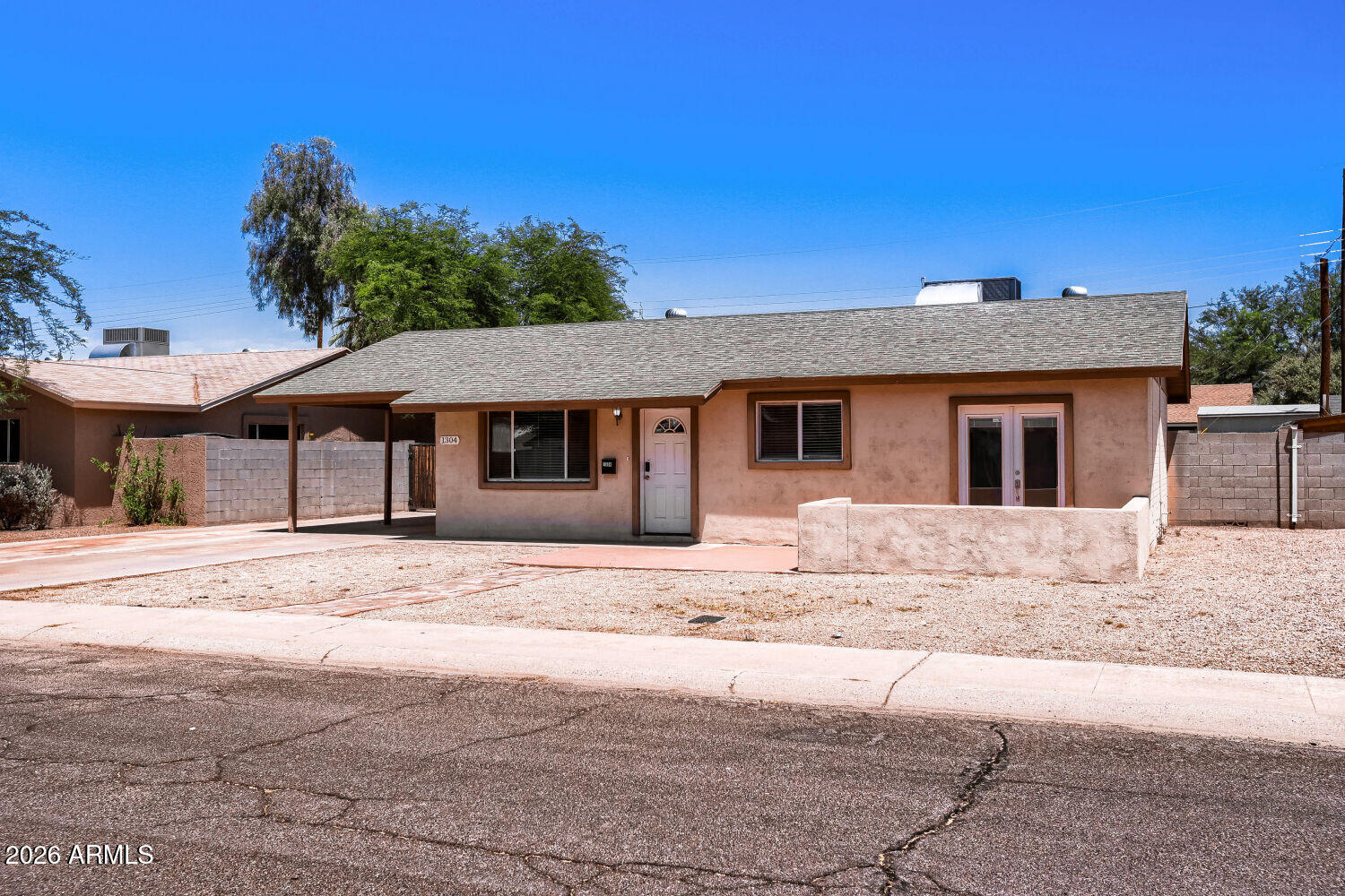 1304 W 7TH Place