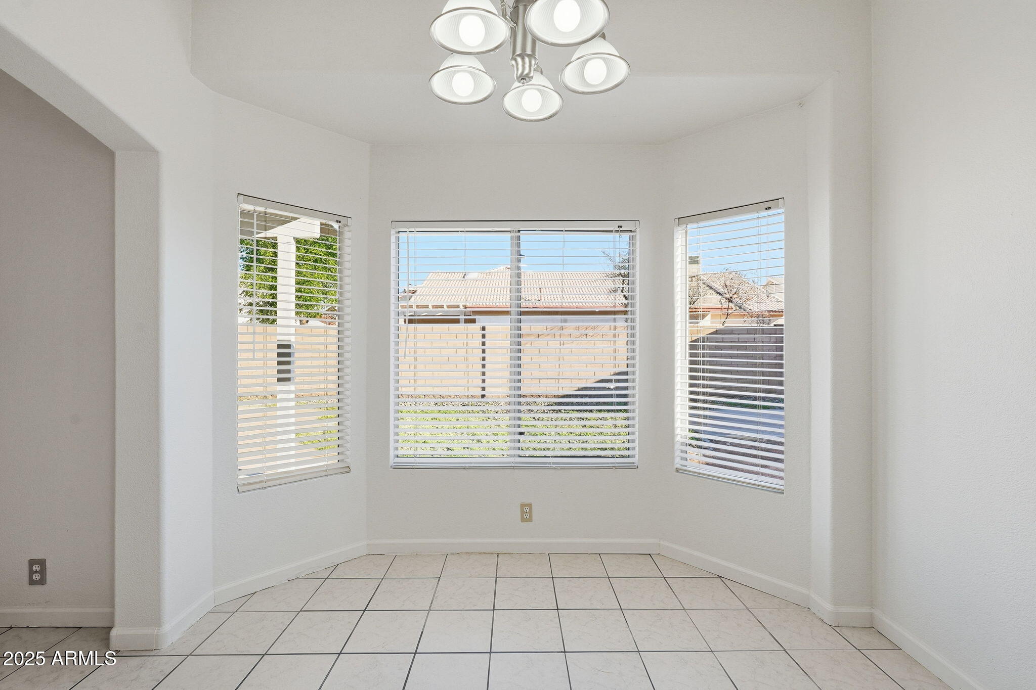 10224 W OREGON Avenue