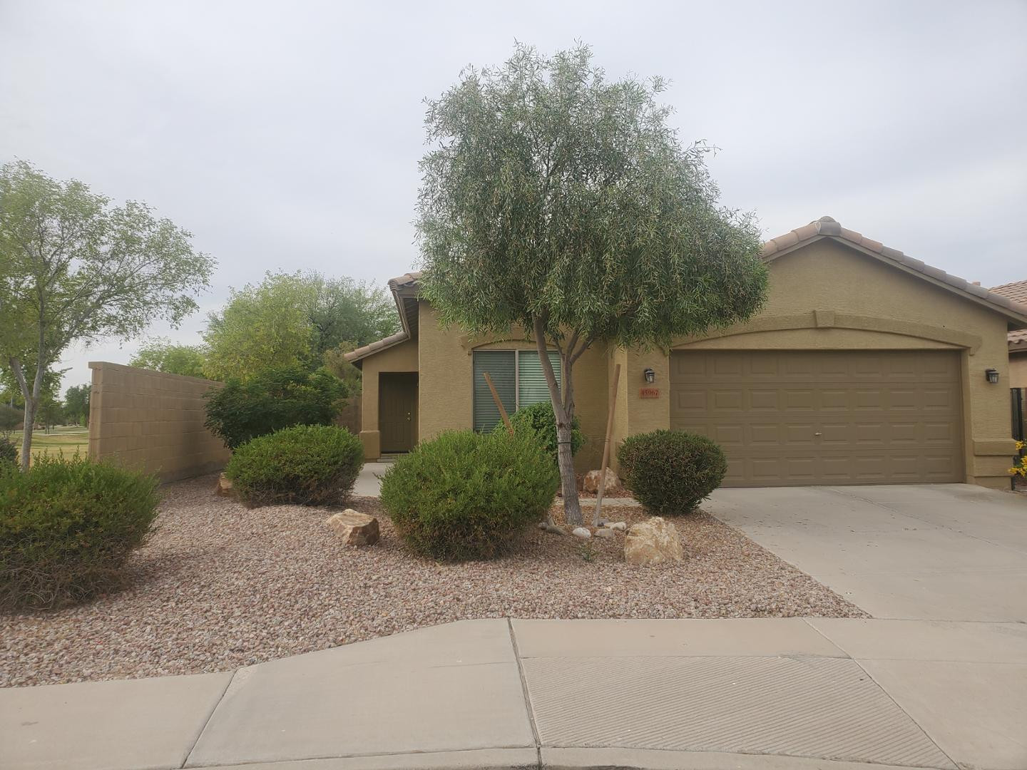 45967 W Starlight Drive