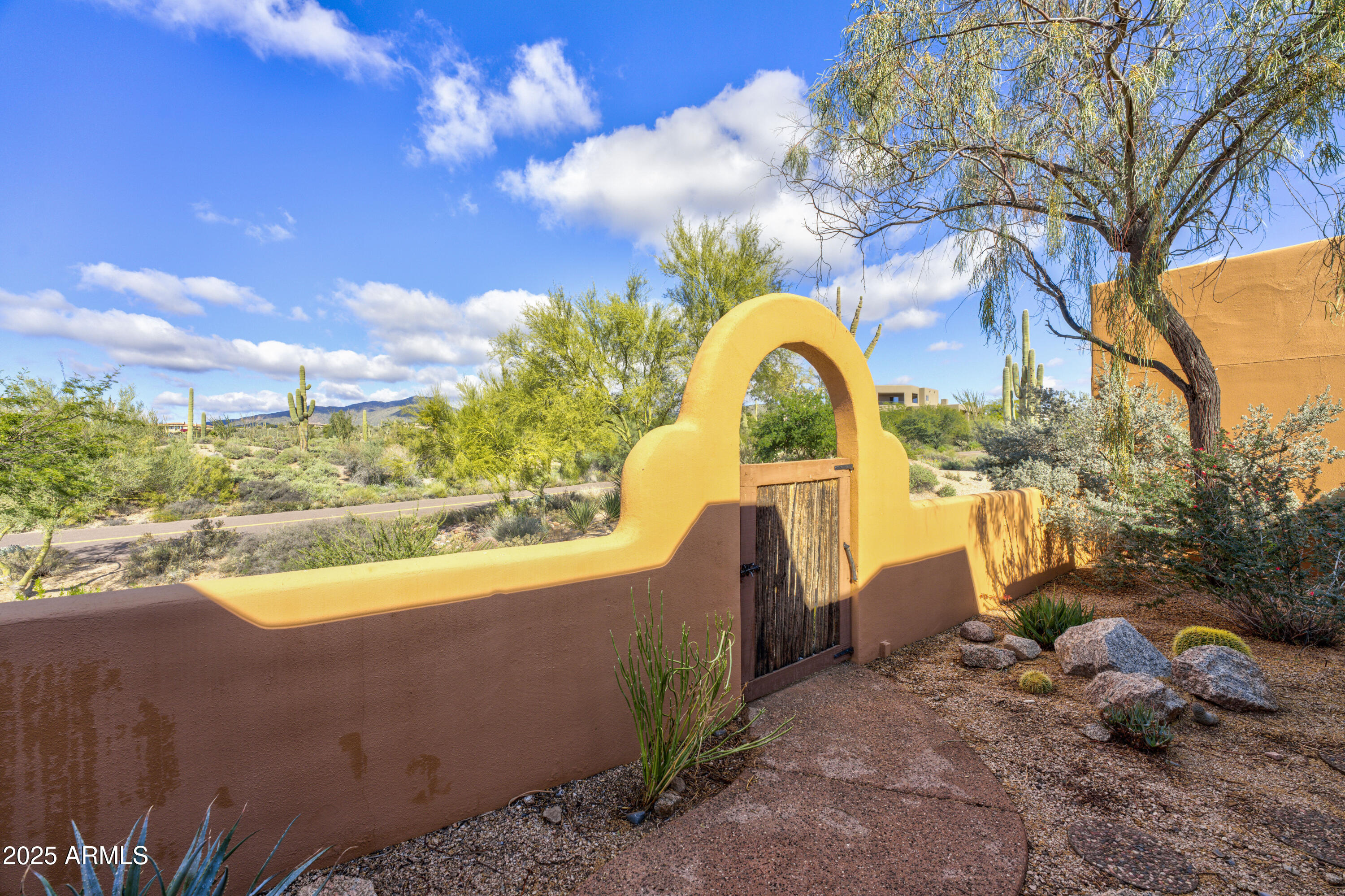 8529 E CAREFREE Drive