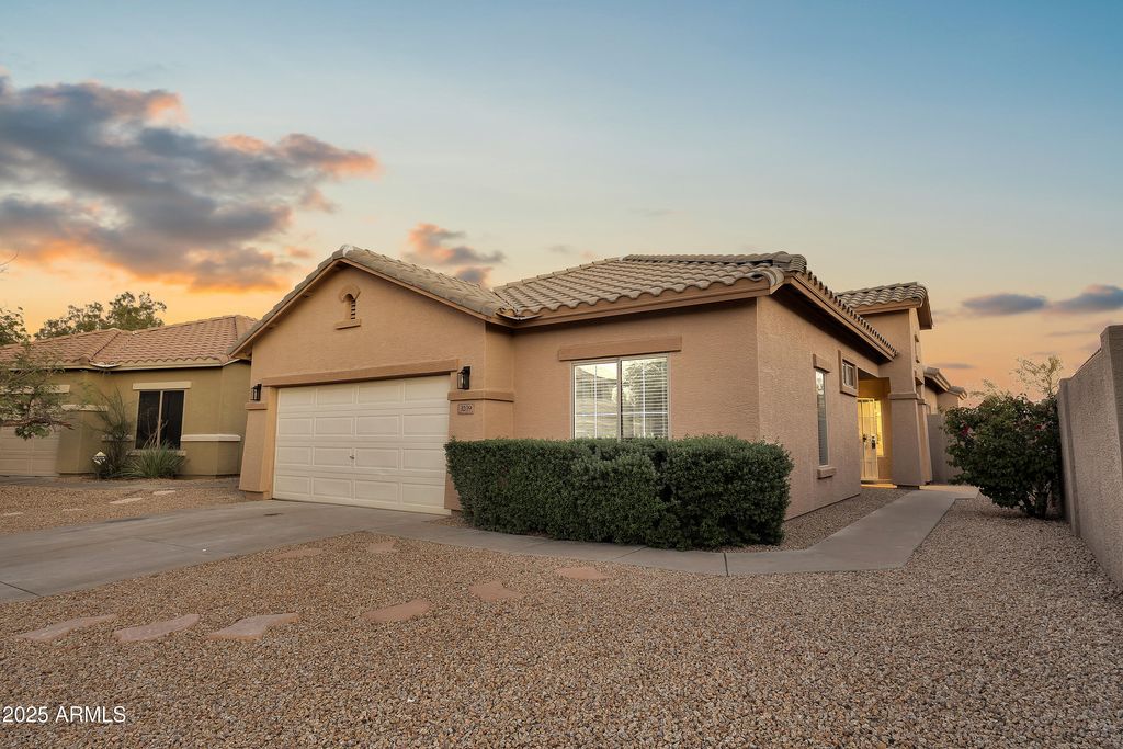 Photo of 3209 W Walden Court, Anthem, AZ 85086 (MLS # 6936961)