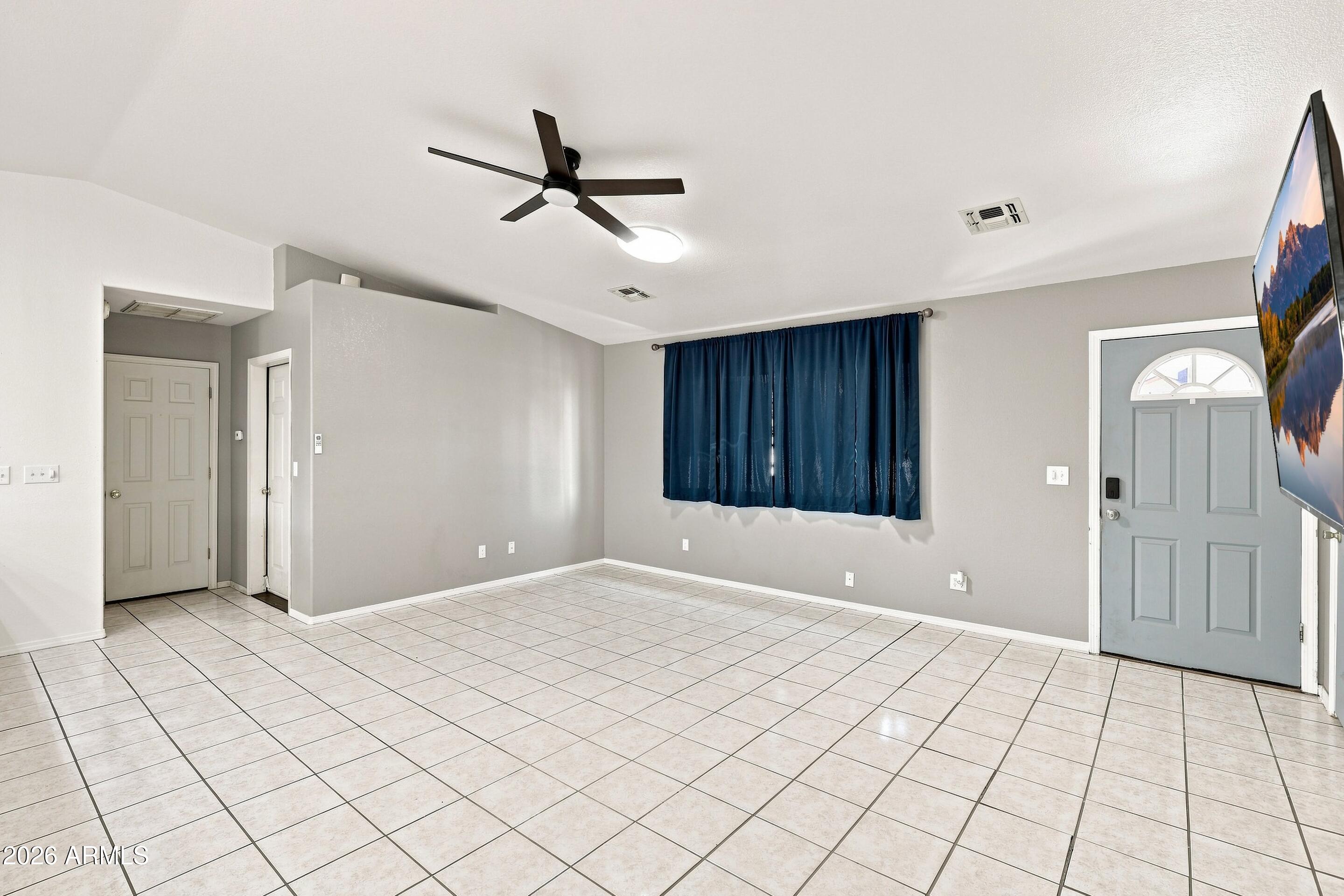 312 N PIONEER Trail