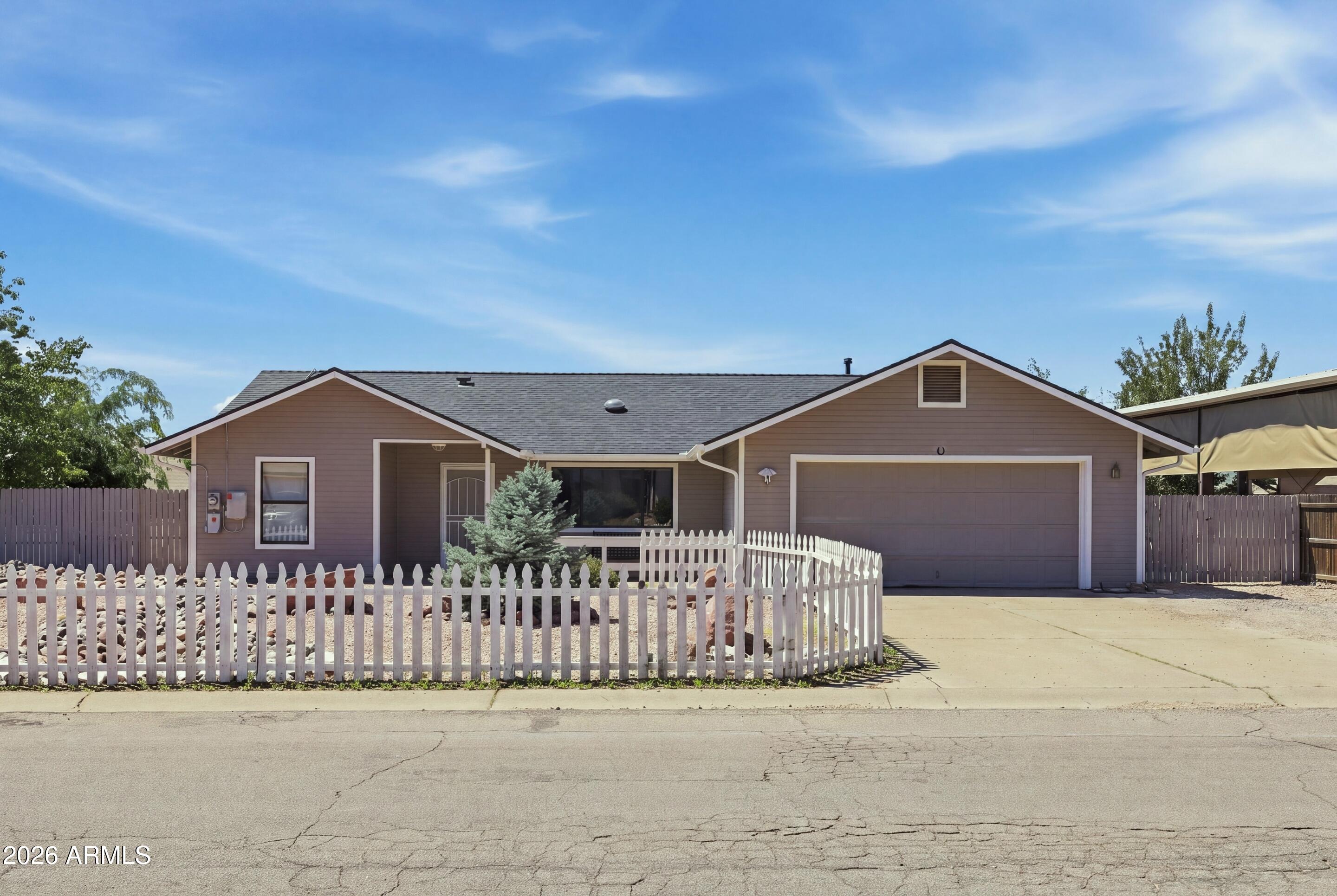 312 N PIONEER Trail