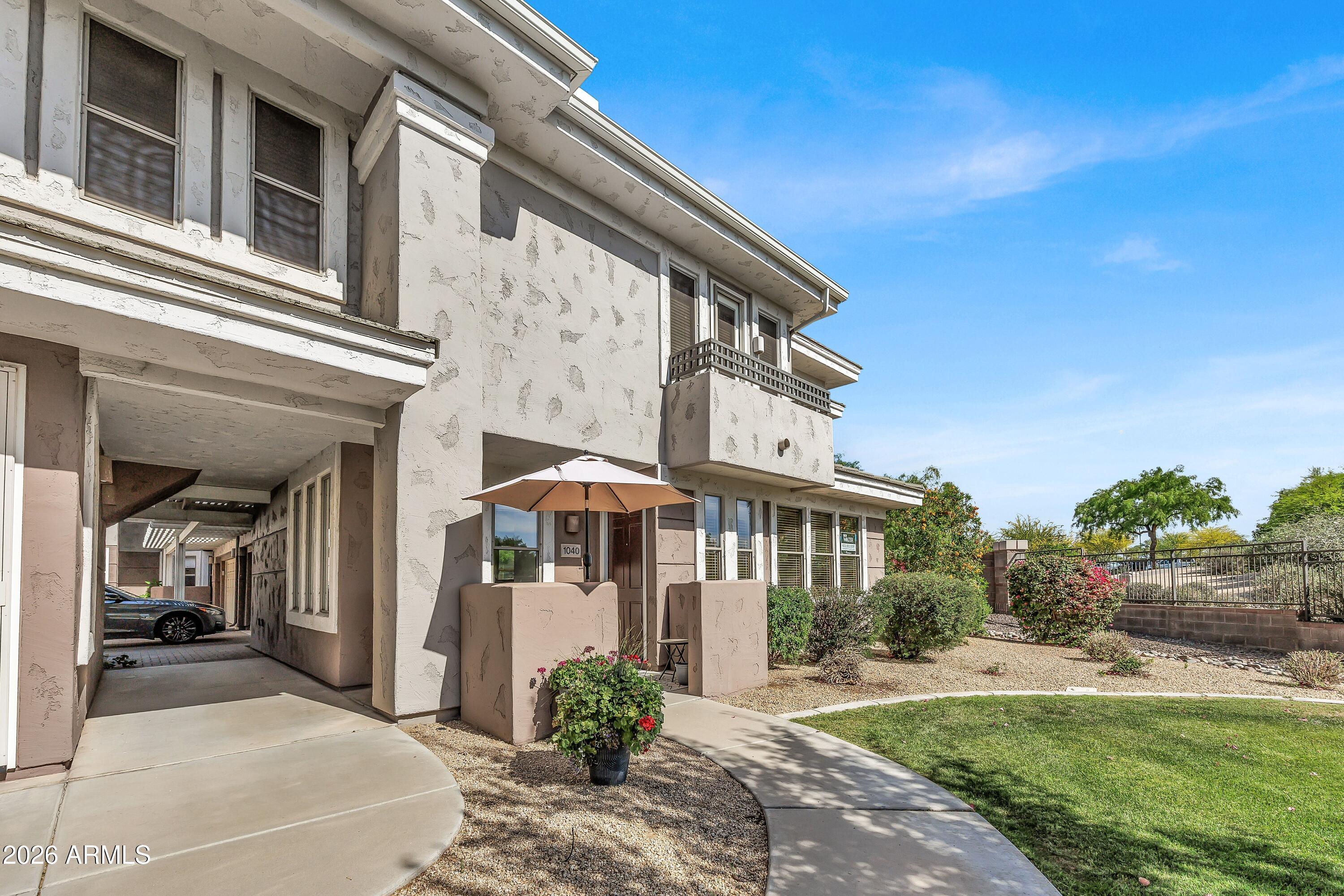 15221 N CLUBGATE Drive 1040