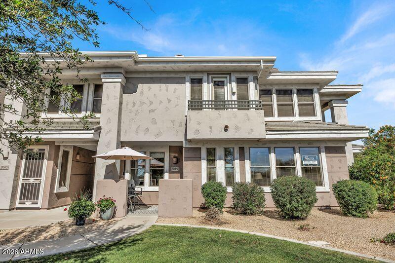 15221 N CLUBGATE Drive 1040