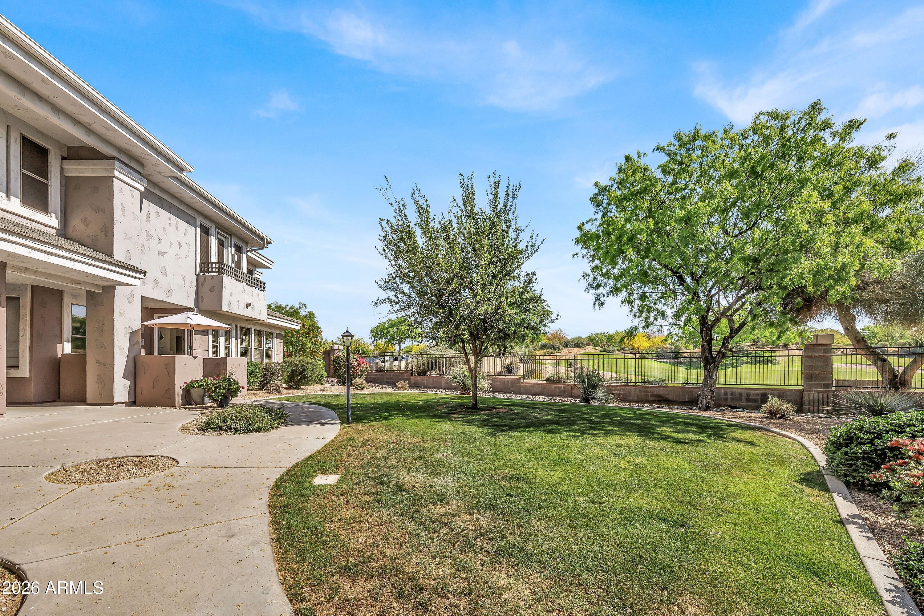 15221 N CLUBGATE Drive 1040