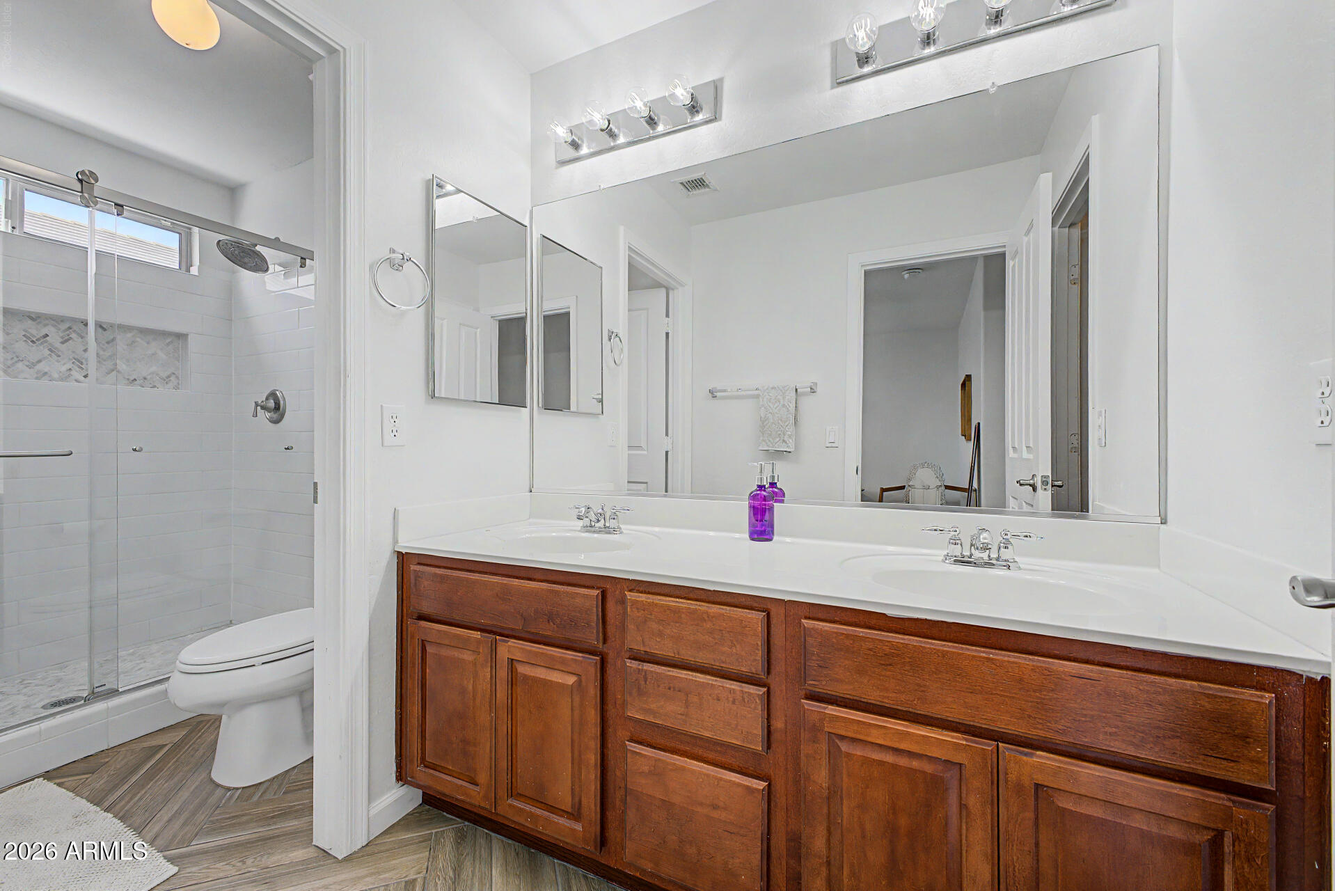 6026 S CLOVERDALE Lane
