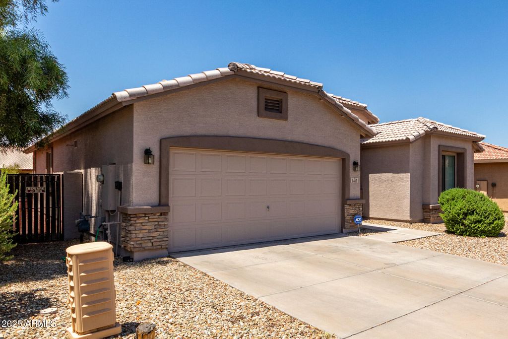 Photo of 2413 W Beverly Road, Phoenix, AZ 85041 (MLS # 6977078)