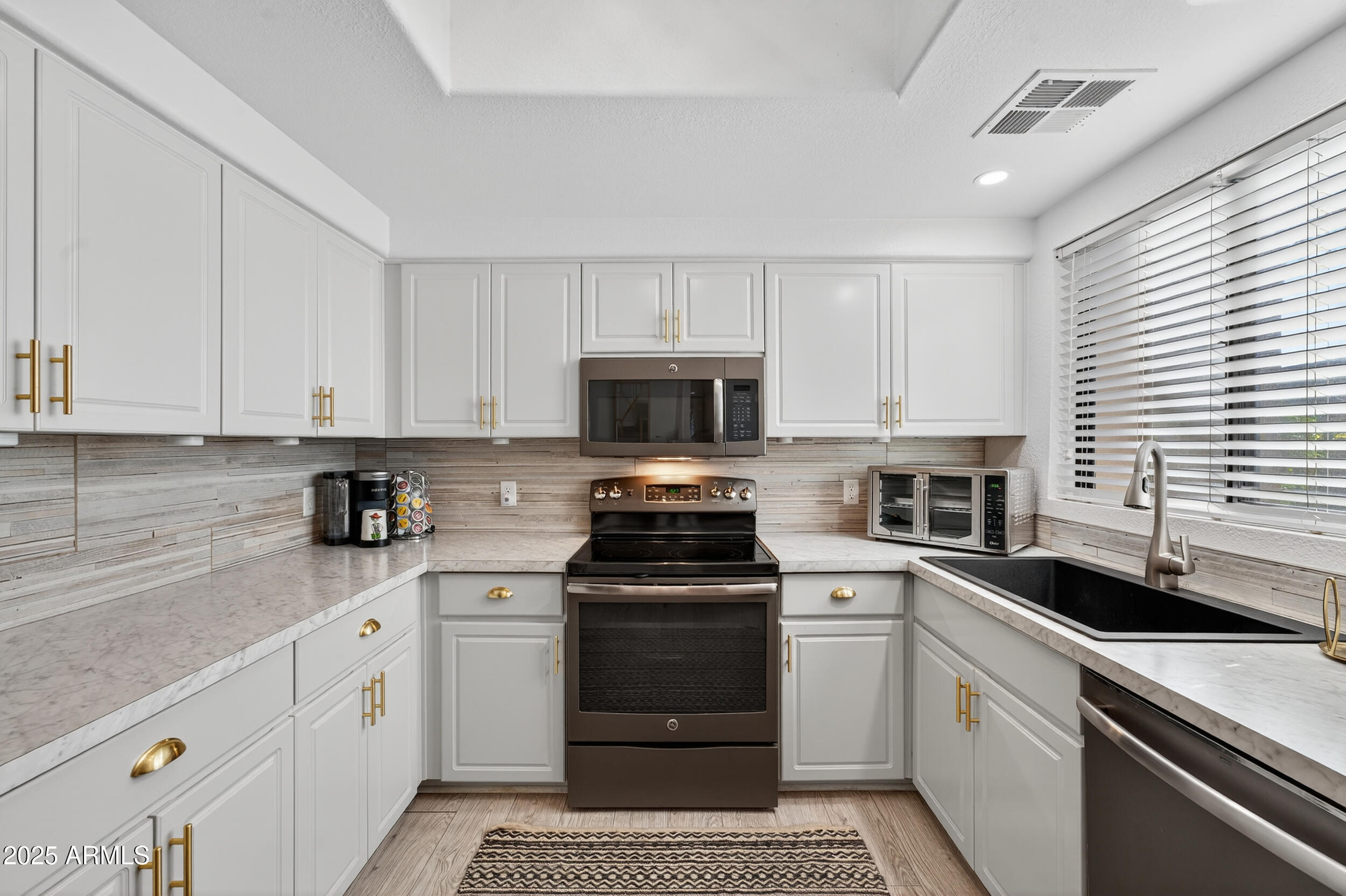 7575 E INDIAN BEND Road 1055