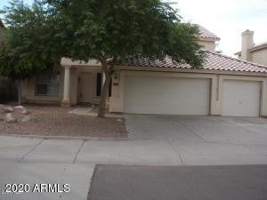 Photo of 300 N Bullmoose Drive, Chandler, AZ 85224 (MLS # 7083366)