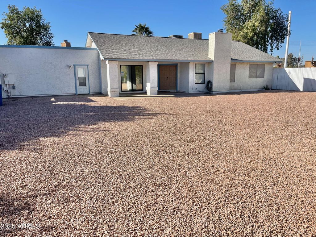 Photo of 1714 N Pleasant Drive, Chandler, AZ 85225 (MLS # 6950047)