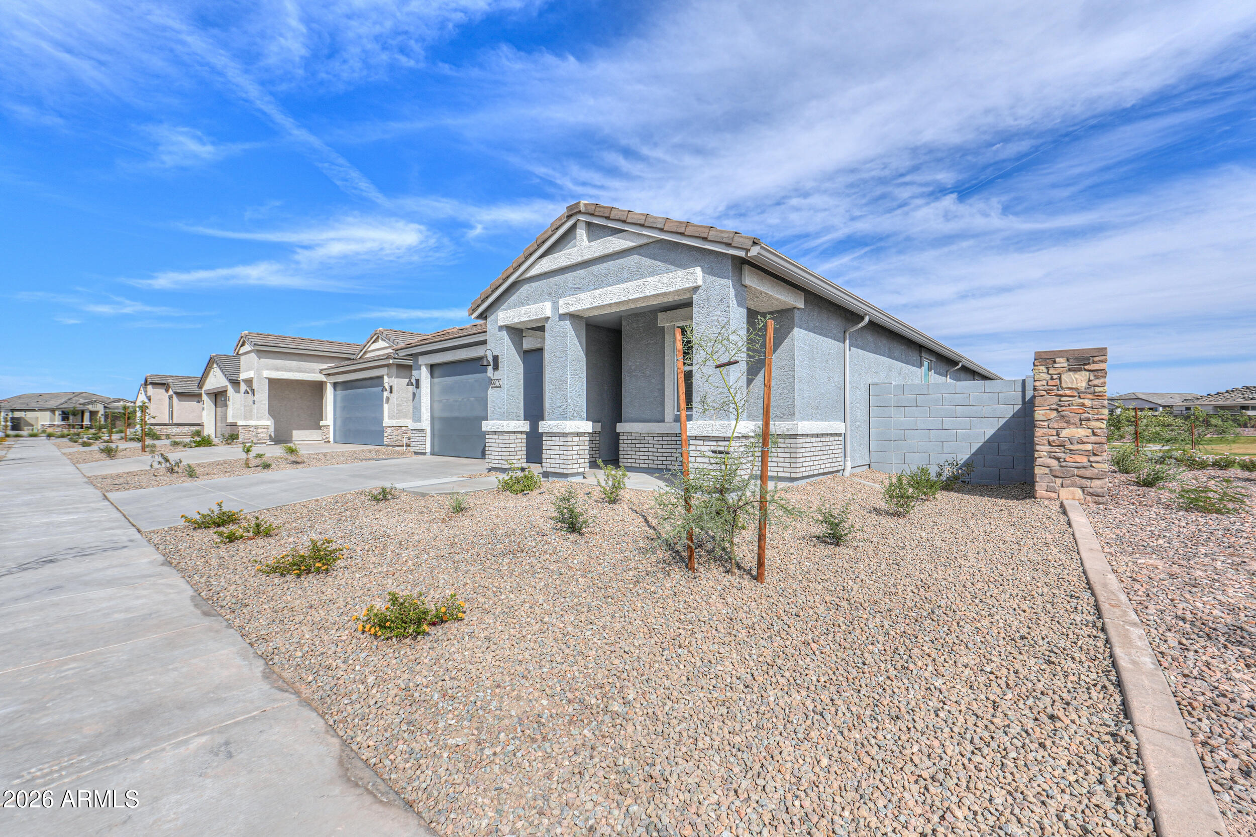 22069 N DAWN VIEW Drive