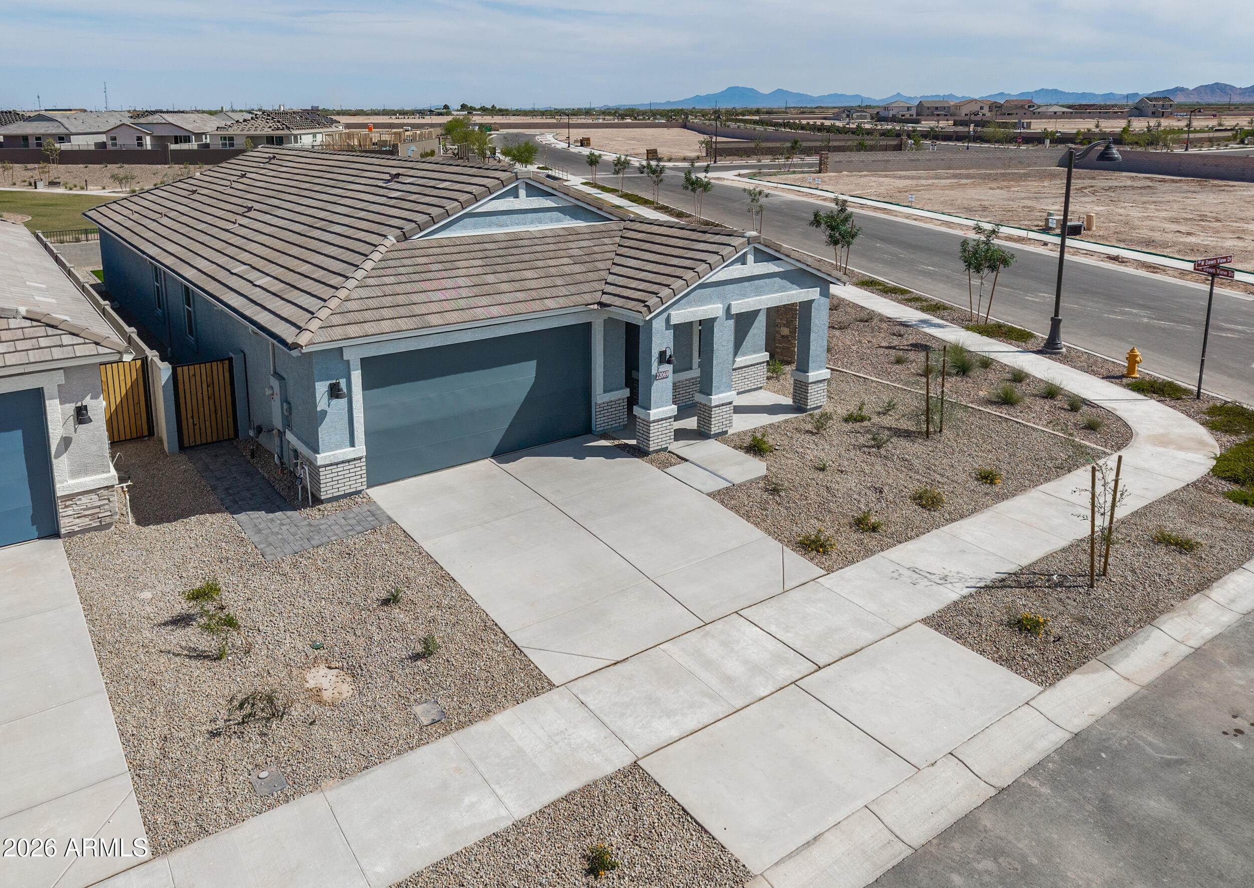 22069 N DAWN VIEW Drive