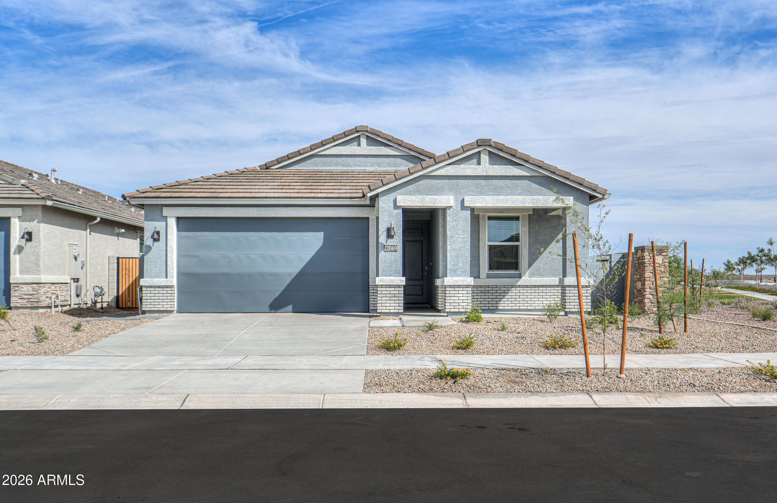 22069 N DAWN VIEW Drive